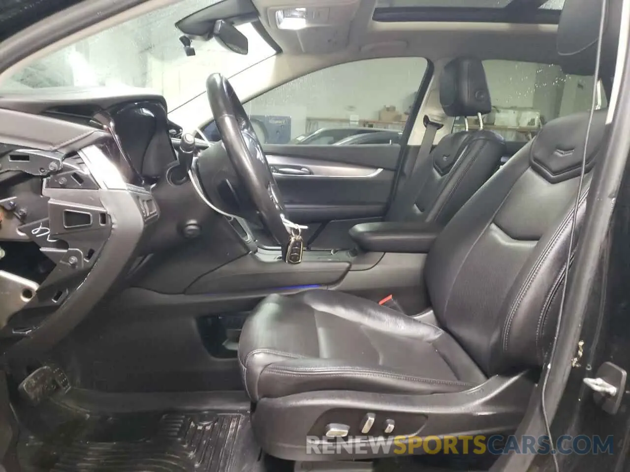 7 Photograph of a damaged car 1GYKNCRS9KZ162945 CADILLAC XT5 2019