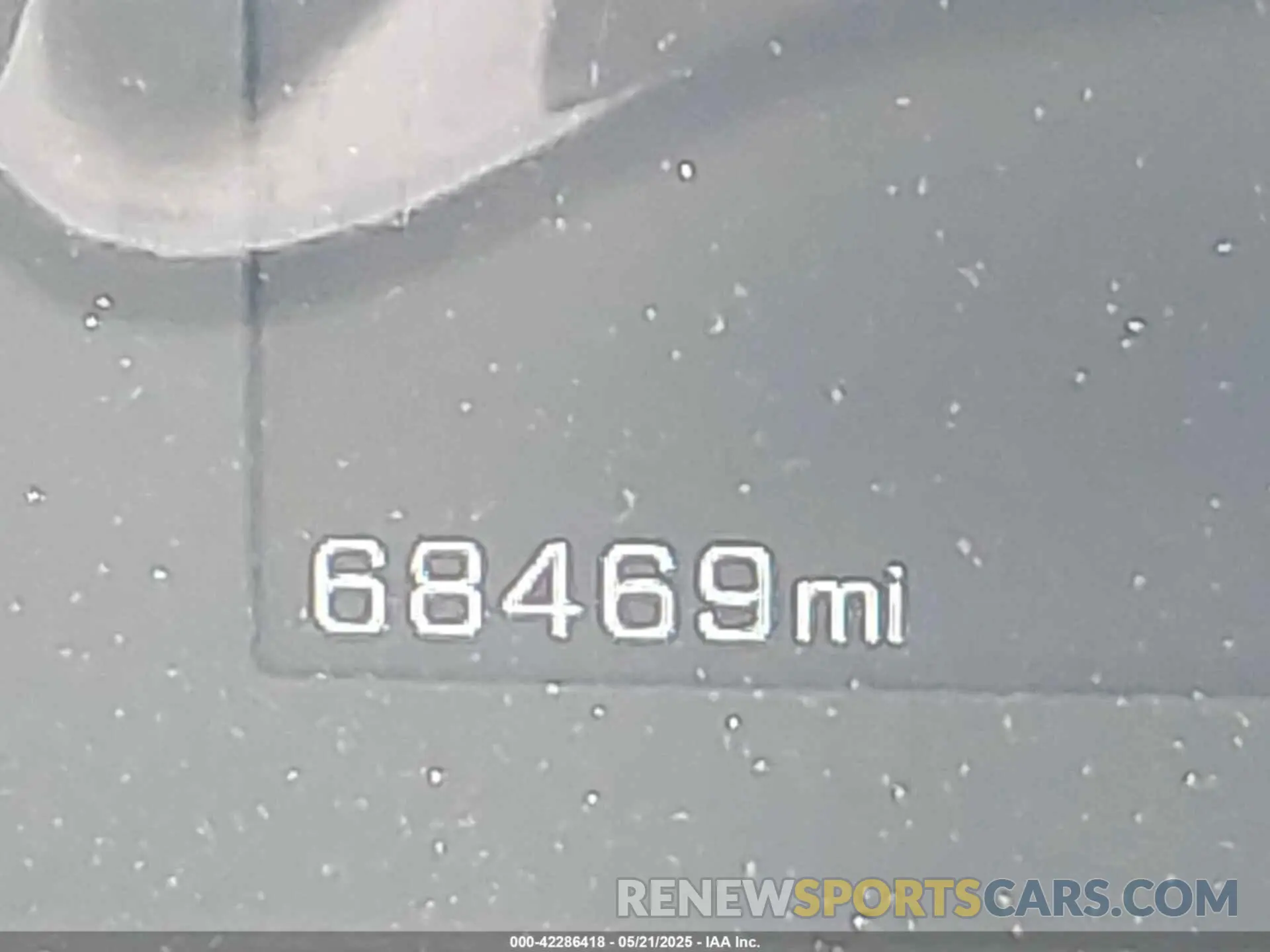 16 Photograph of a damaged car 1GYKNCRS9KZ198215 CADILLAC XT5 2019