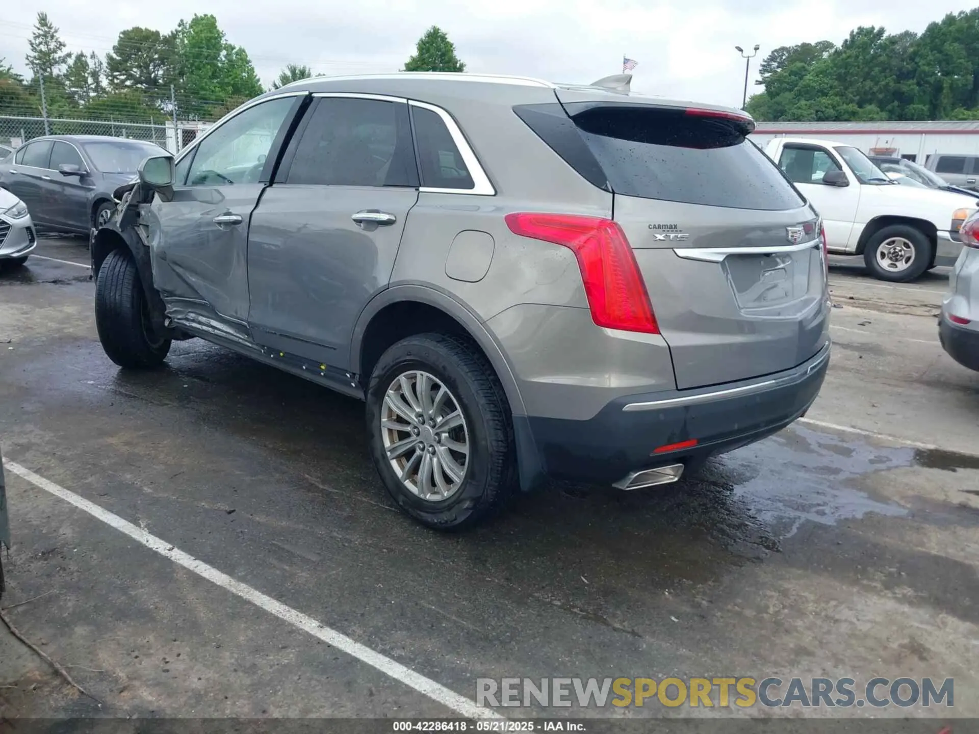 3 Photograph of a damaged car 1GYKNCRS9KZ198215 CADILLAC XT5 2019