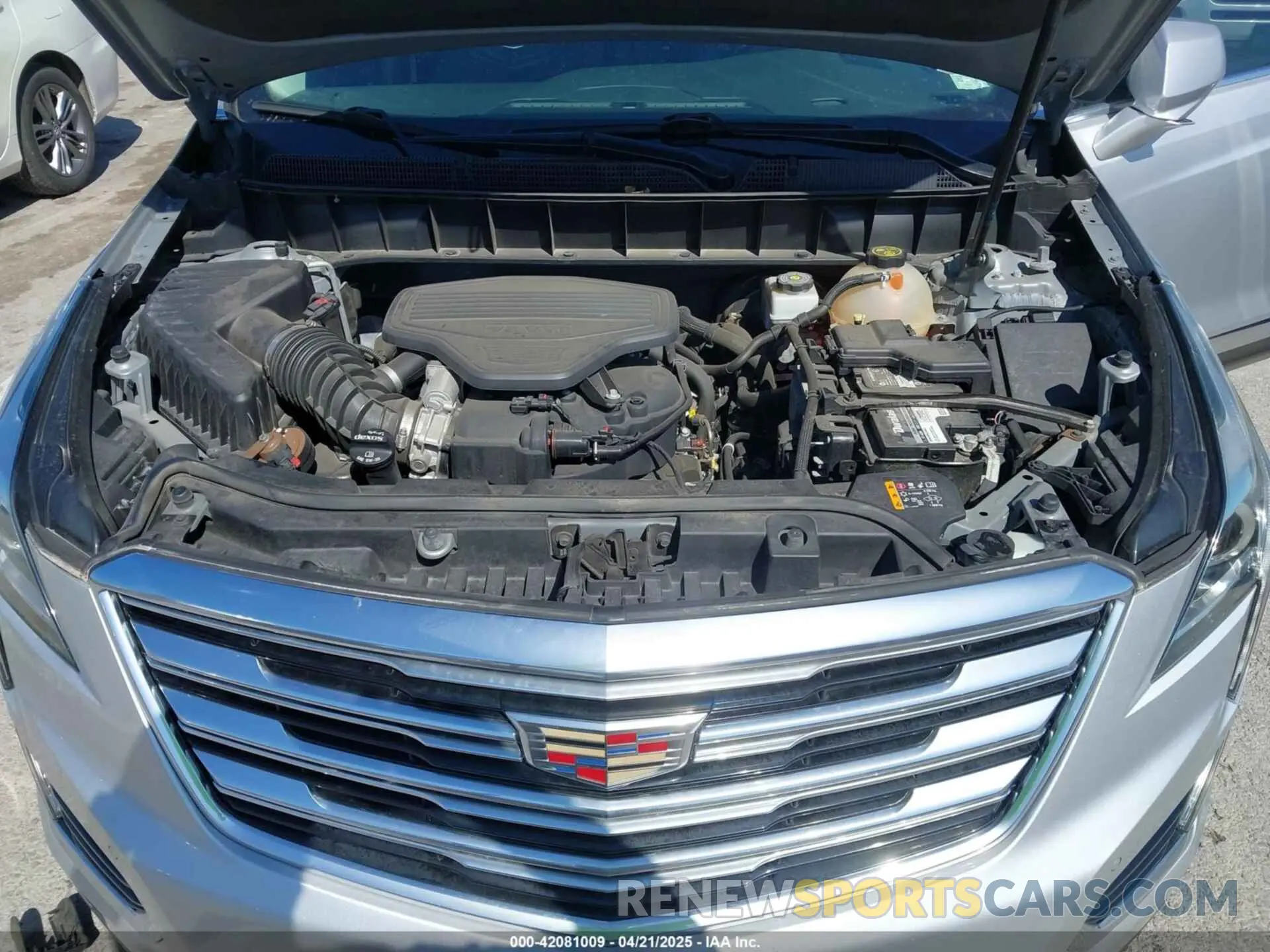 10 Photograph of a damaged car 1GYKNCRSXKZ100325 CADILLAC XT5 2019