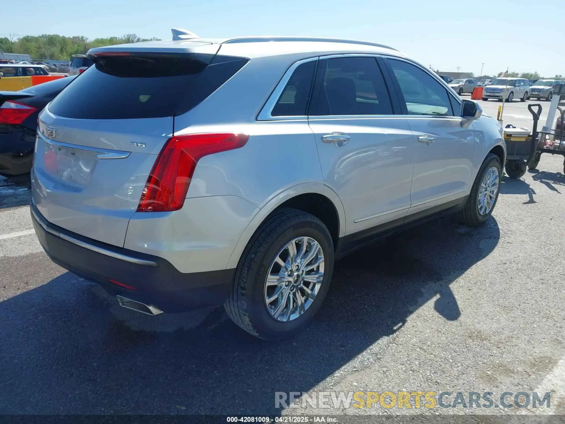 4 Photograph of a damaged car 1GYKNCRSXKZ100325 CADILLAC XT5 2019