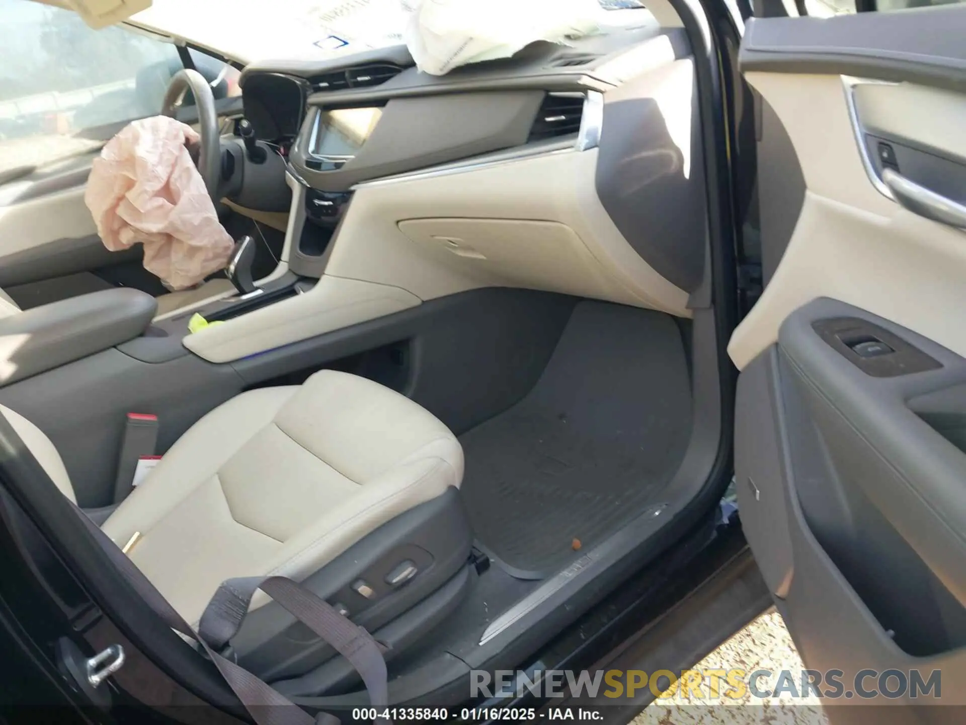 5 Photograph of a damaged car 1GYKNCRSXKZ102866 CADILLAC XT5 2019