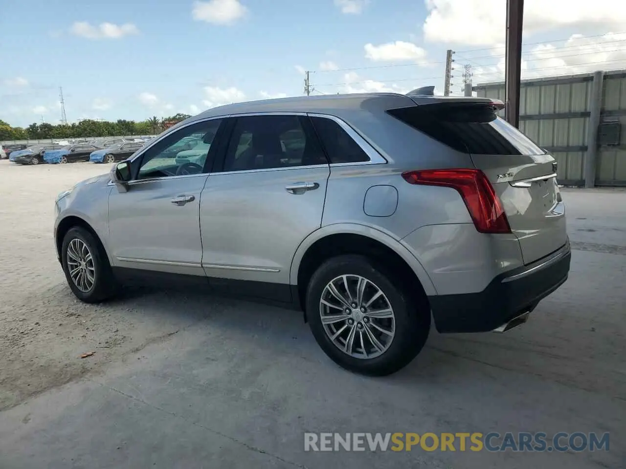 2 Photograph of a damaged car 1GYKNCRSXKZ167345 CADILLAC XT5 2019