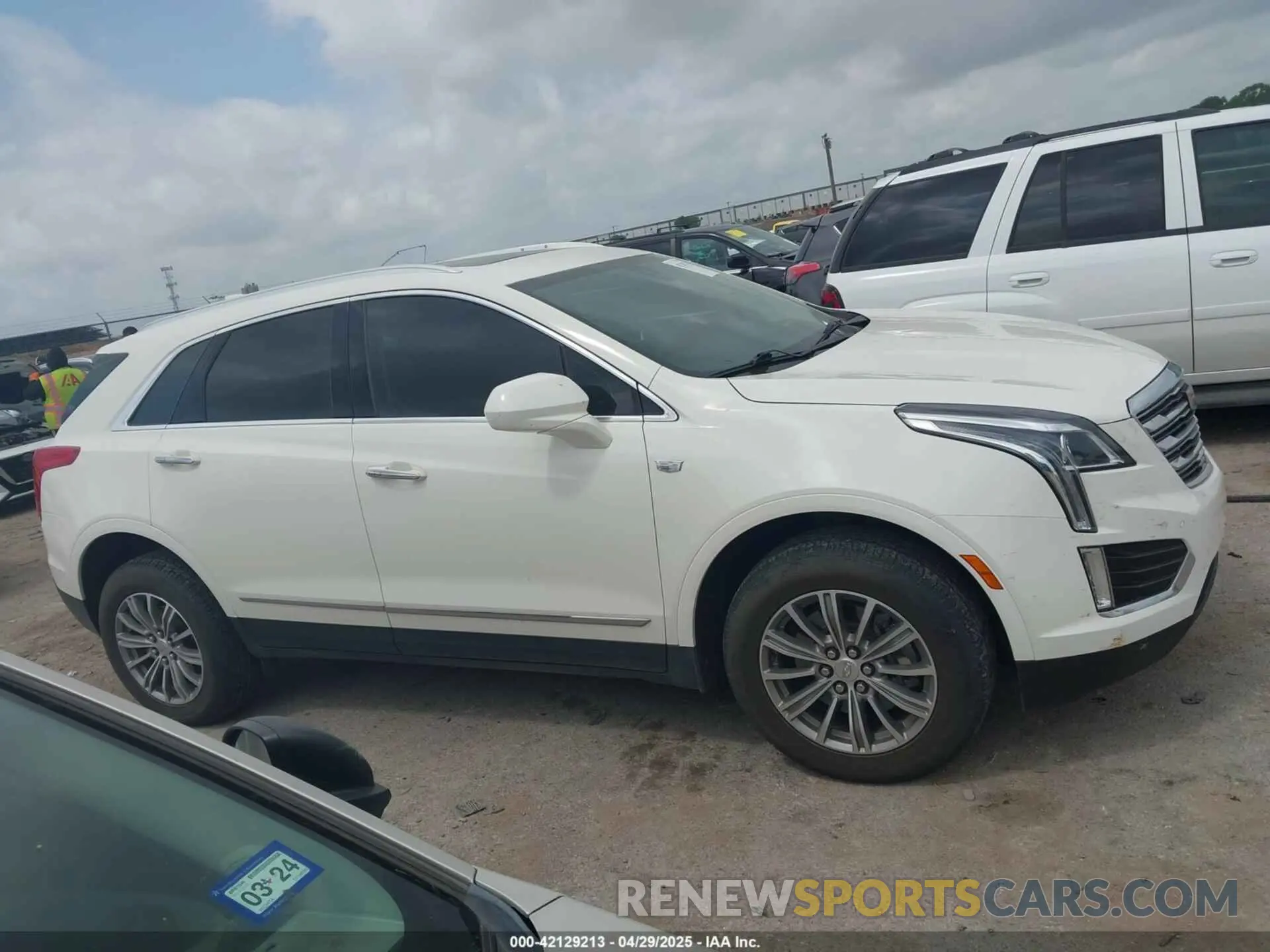 13 Photograph of a damaged car 1GYKNCRSXKZ286643 CADILLAC XT5 2019