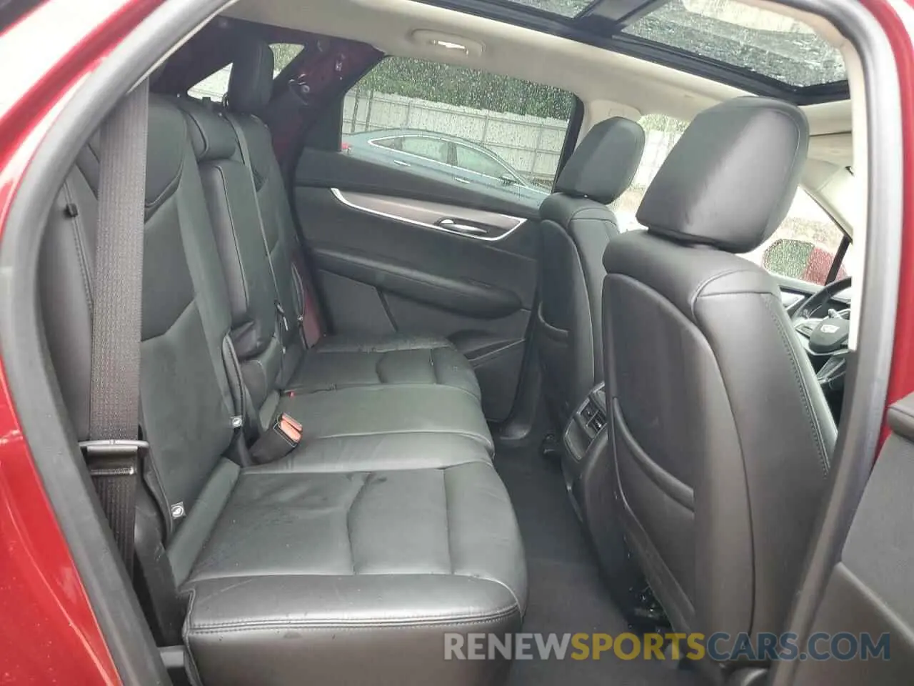 10 Photograph of a damaged car 1GYKNDRS0KZ186265 CADILLAC XT5 2019
