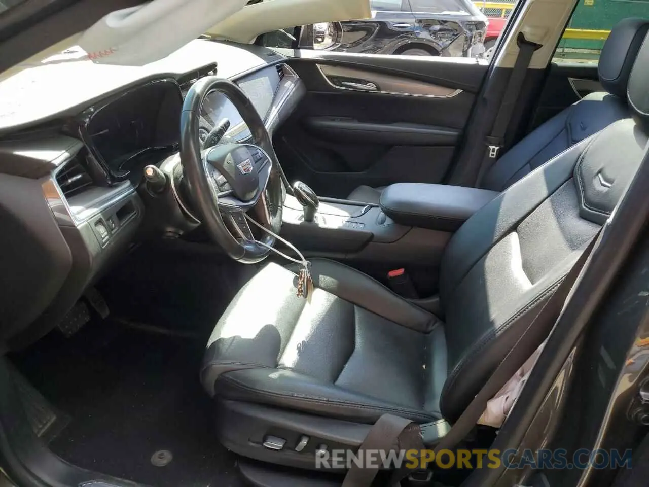 7 Photograph of a damaged car 1GYKNDRS0KZ229941 CADILLAC XT5 2019