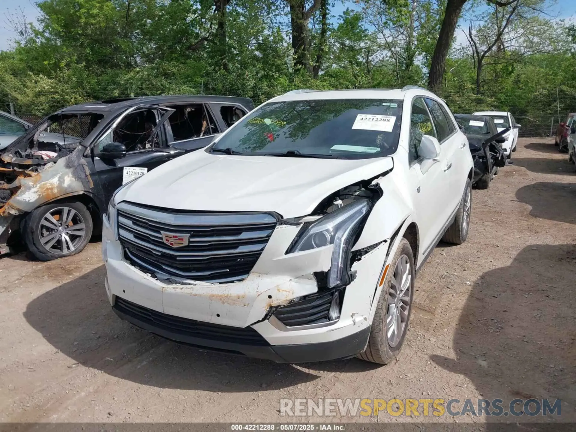 2 Photograph of a damaged car 1GYKNDRS3KZ301148 CADILLAC XT5 2019