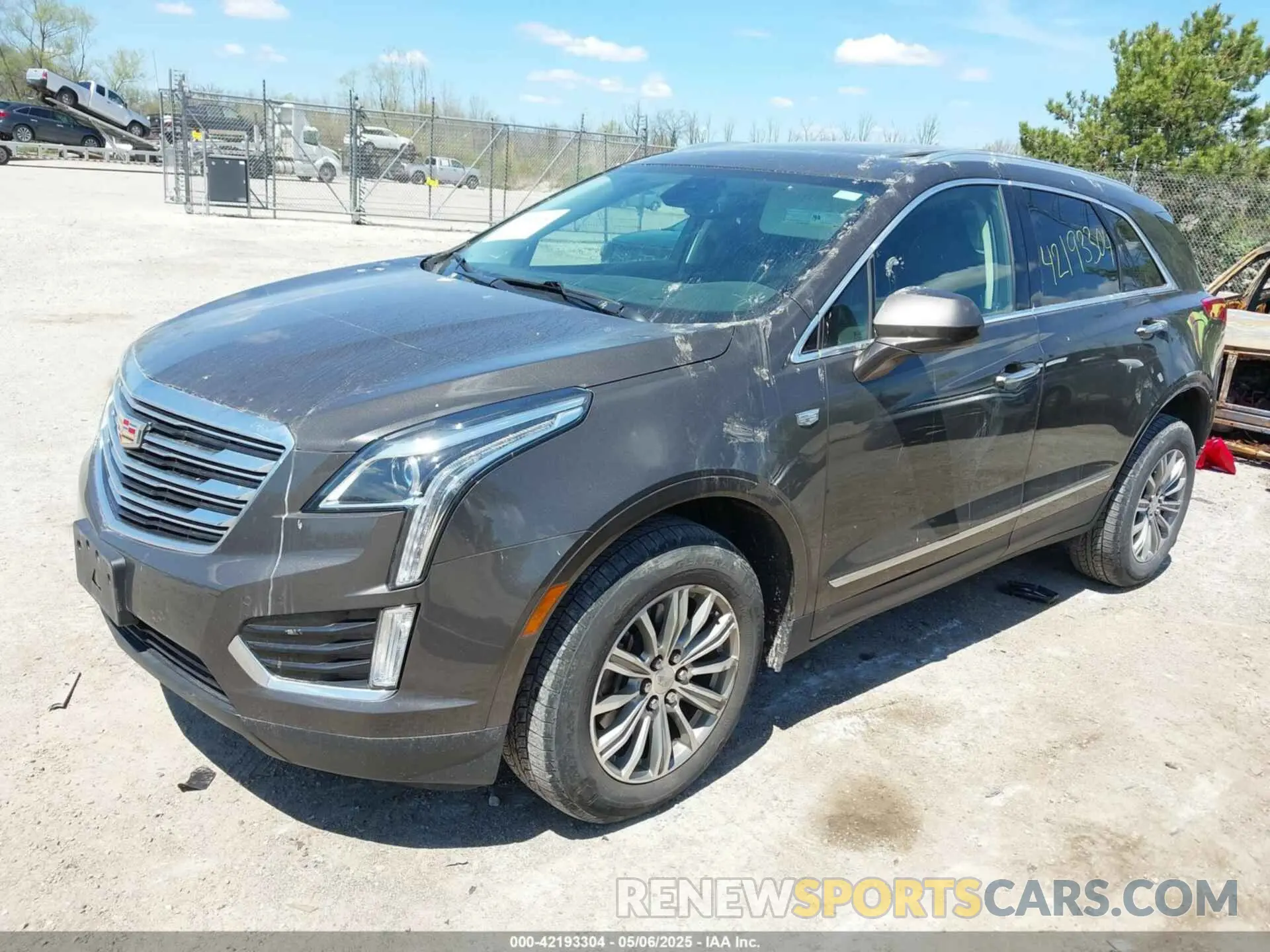 2 Photograph of a damaged car 1GYKNDRS4KZ153348 CADILLAC XT5 2019