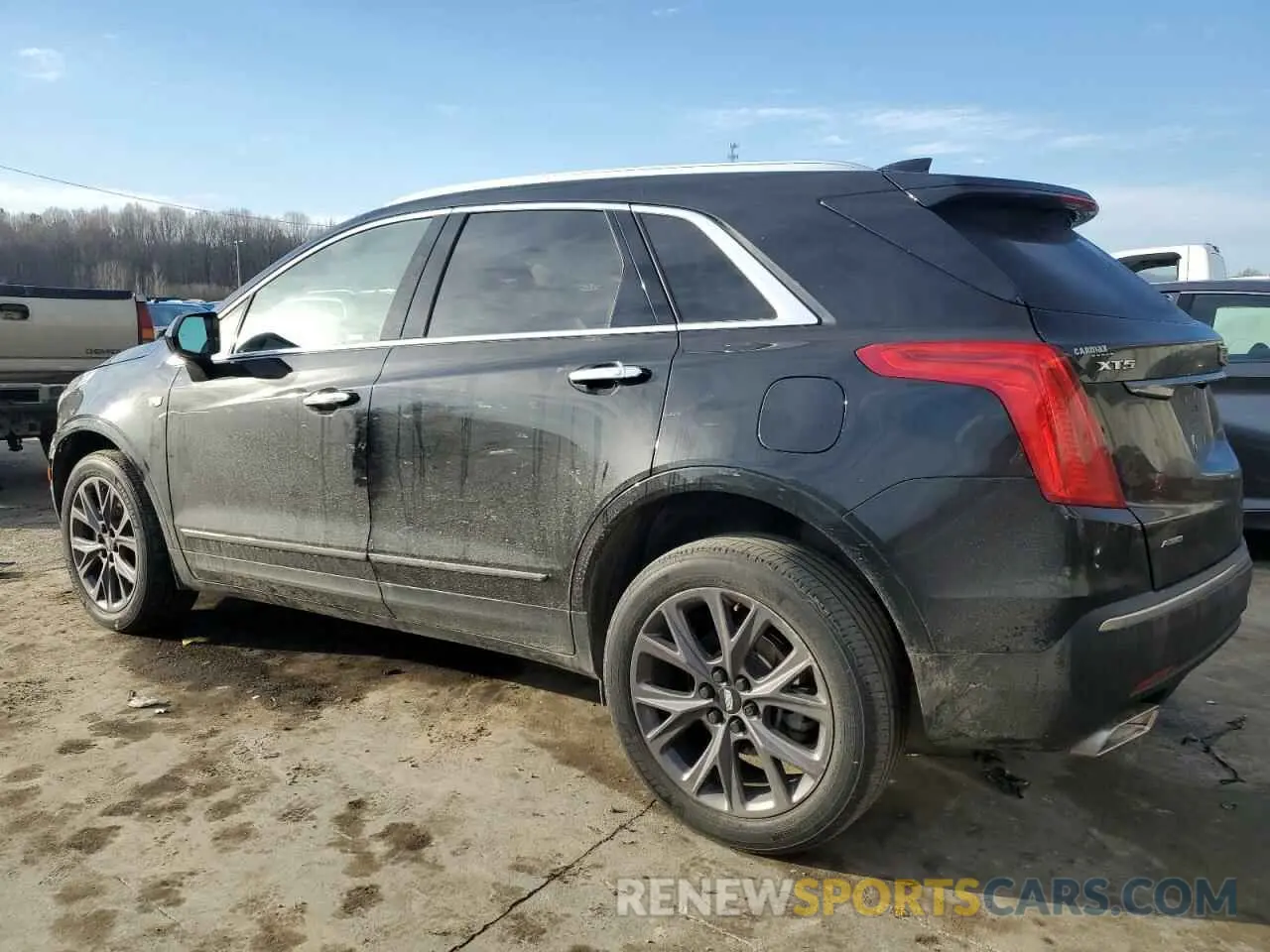 2 Photograph of a damaged car 1GYKNDRS4KZ206002 CADILLAC XT5 2019