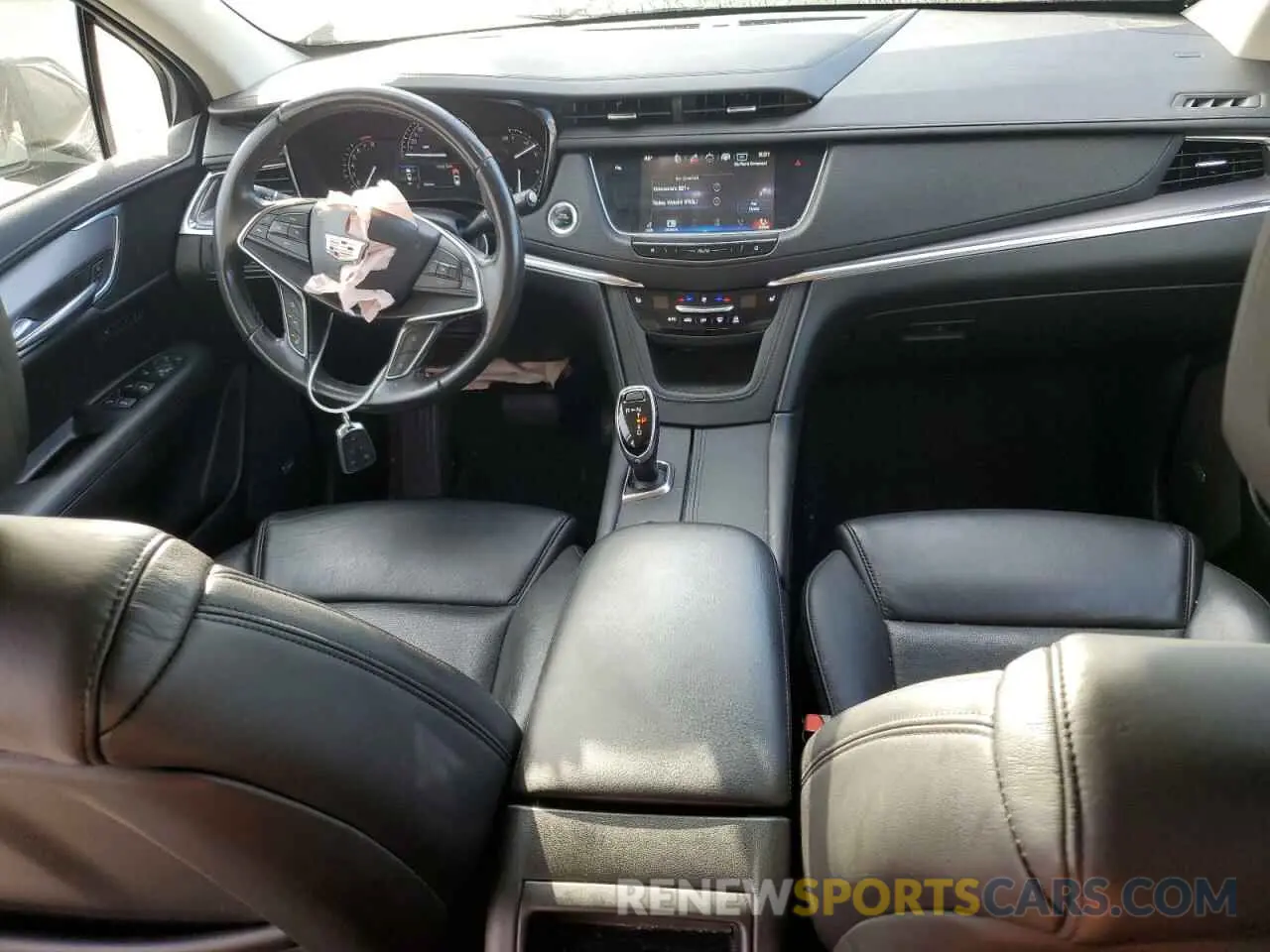 8 Photograph of a damaged car 1GYKNDRS4KZ206002 CADILLAC XT5 2019