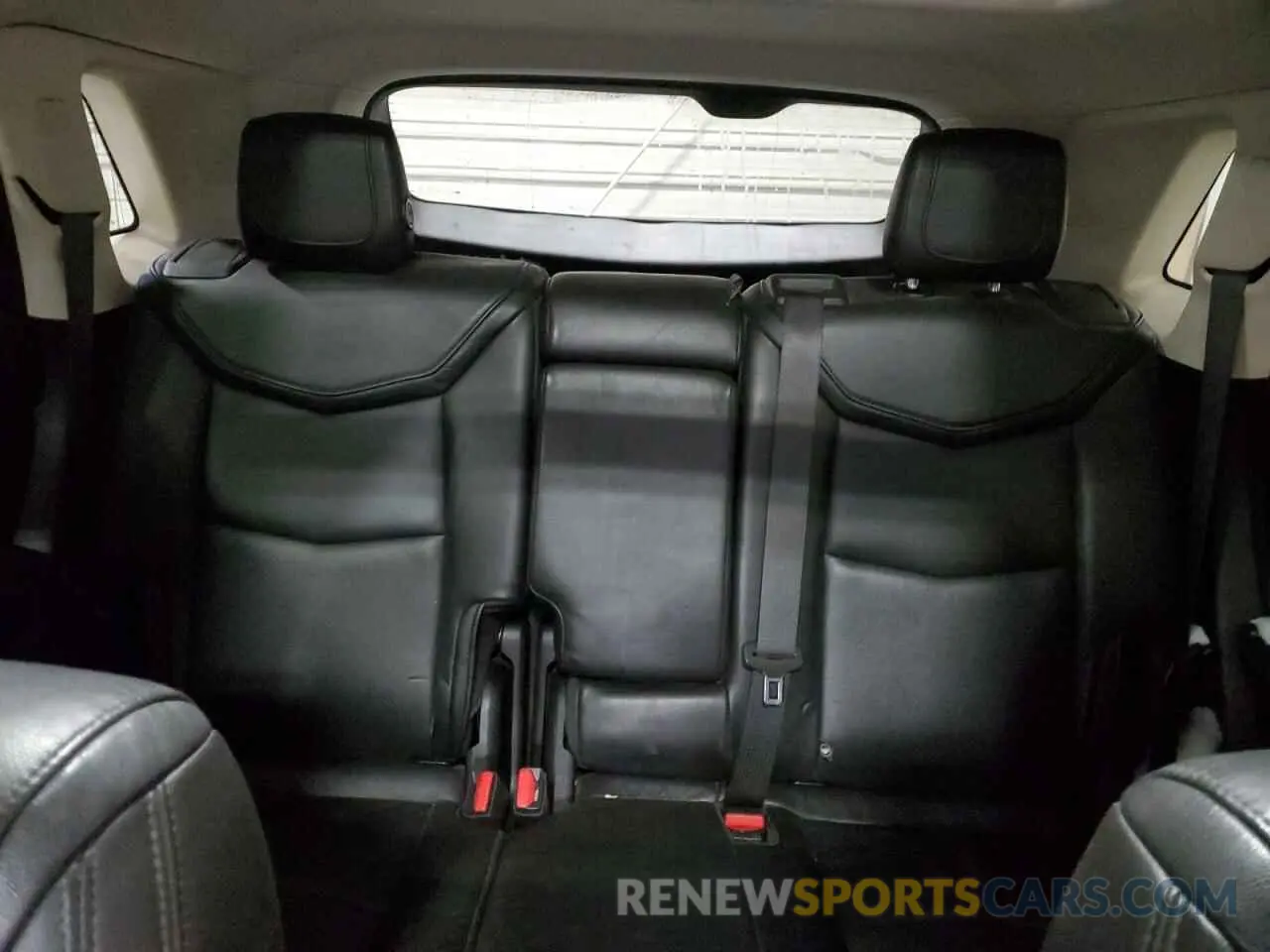 10 Photograph of a damaged car 1GYKNDRS5KZ106863 CADILLAC XT5 2019