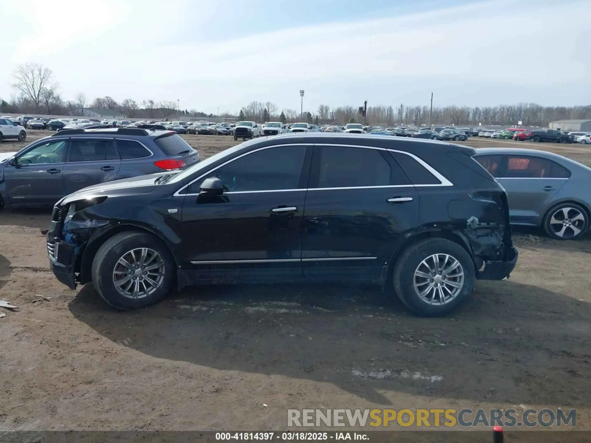 14 Photograph of a damaged car 1GYKNDRS5KZ172975 CADILLAC XT5 2019
