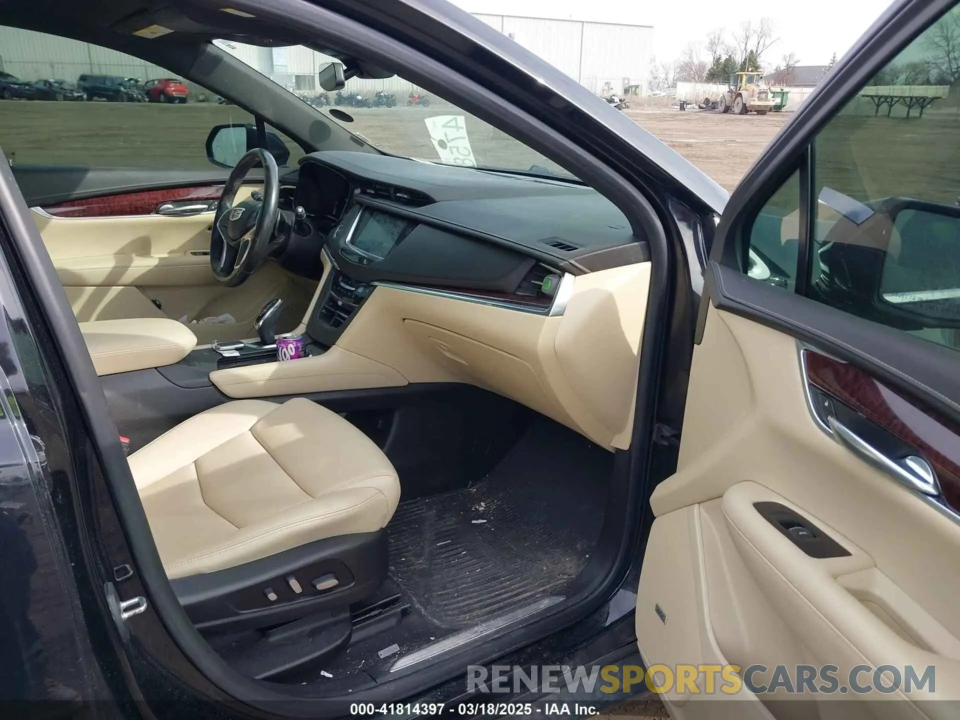 5 Photograph of a damaged car 1GYKNDRS5KZ172975 CADILLAC XT5 2019
