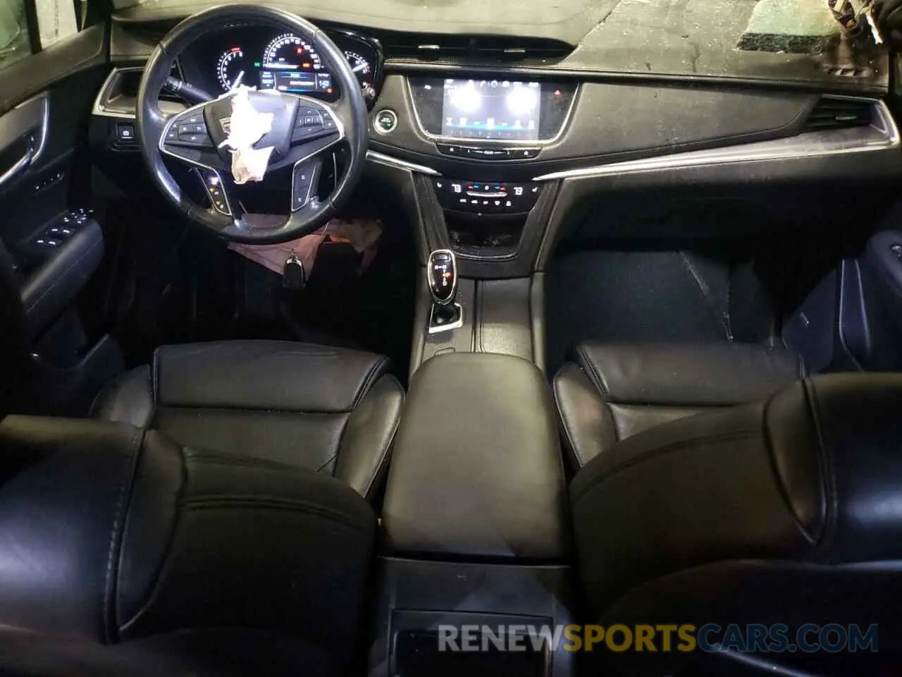 8 Photograph of a damaged car 1GYKNDRS5KZ299872 CADILLAC XT5 2019
