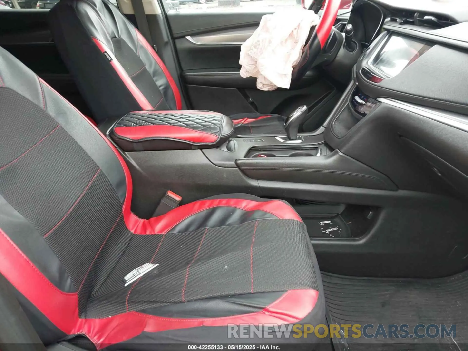 5 Photograph of a damaged car 1GYKNDRS6KZ132968 CADILLAC XT5 2019