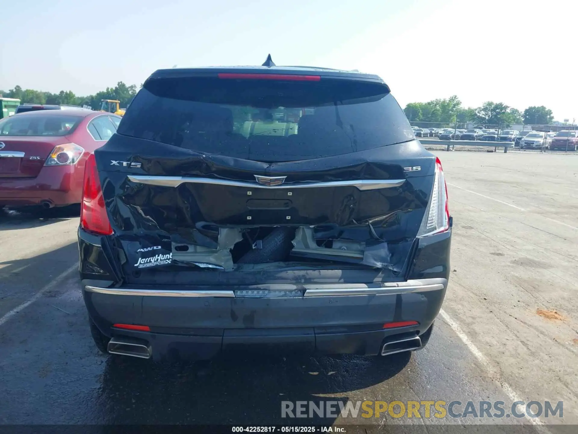 16 Photograph of a damaged car 1GYKNDRS6KZ202078 CADILLAC XT5 2019