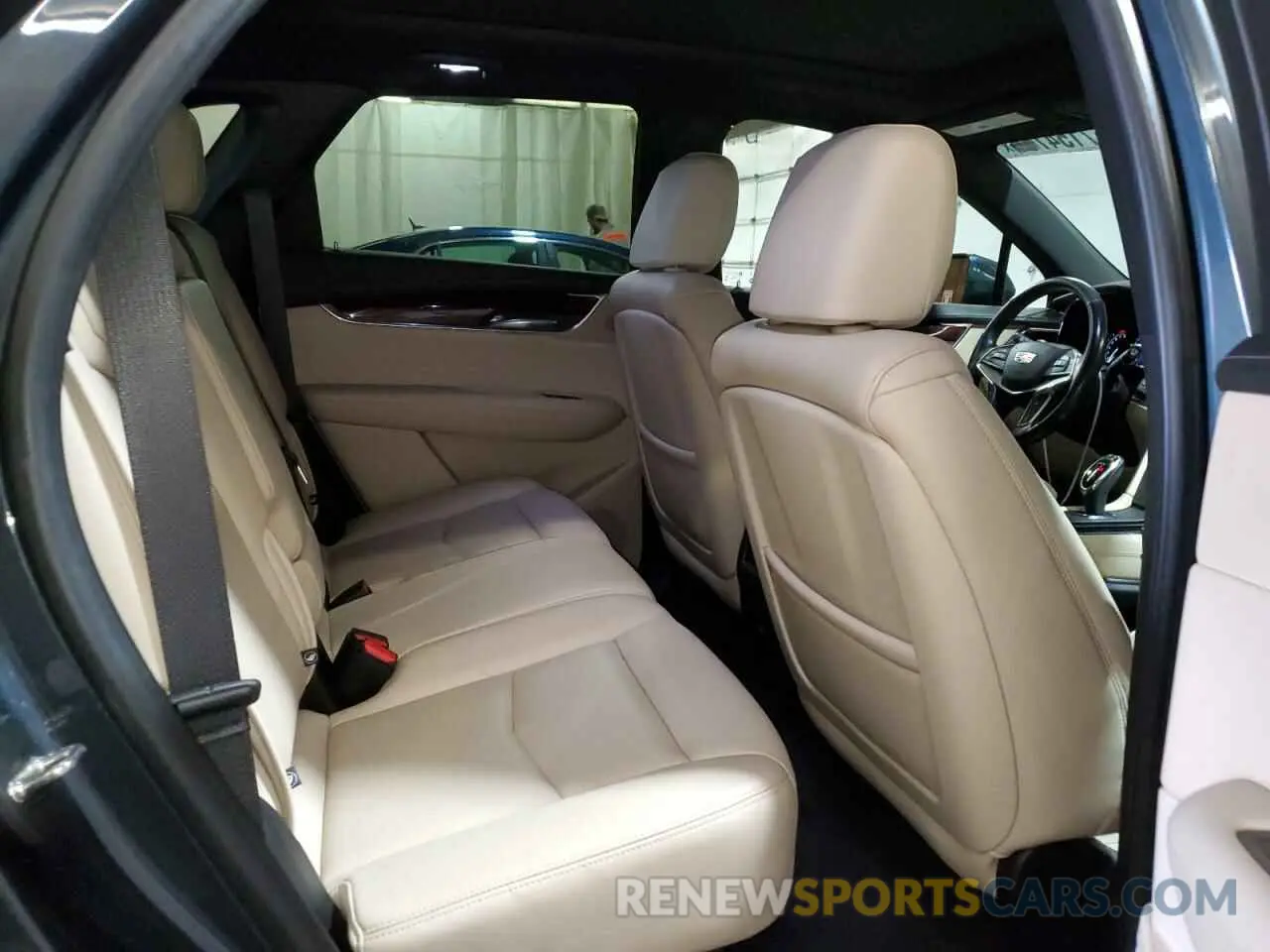 11 Photograph of a damaged car 1GYKNDRS7KZ160956 CADILLAC XT5 2019