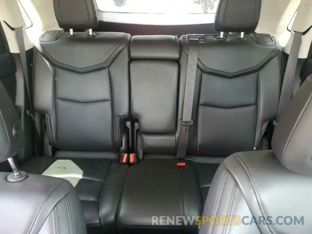 10 Photograph of a damaged car 1GYKNDRS7KZ214644 CADILLAC XT5 2019