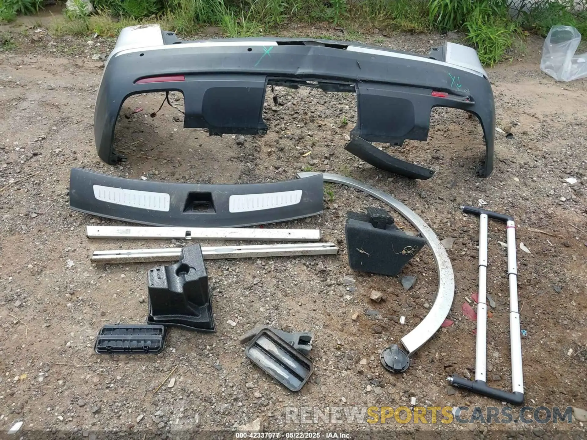 12 Photograph of a damaged car 1GYKNDRS7KZ239737 CADILLAC XT5 2019