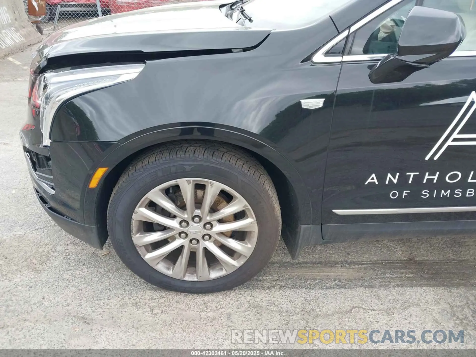 17 Photograph of a damaged car 1GYKNDRS7KZ253296 CADILLAC XT5 2019