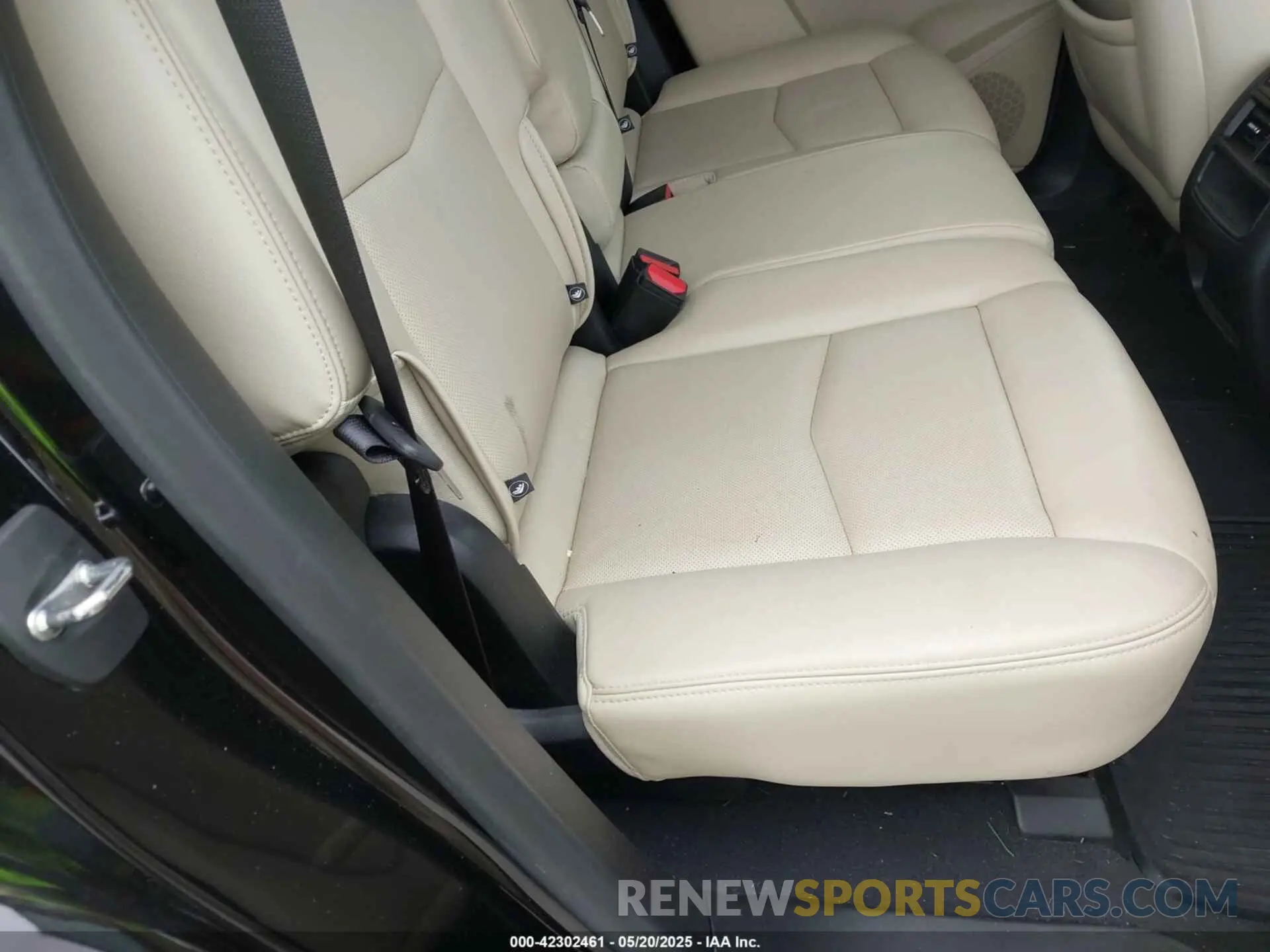 8 Photograph of a damaged car 1GYKNDRS7KZ253296 CADILLAC XT5 2019