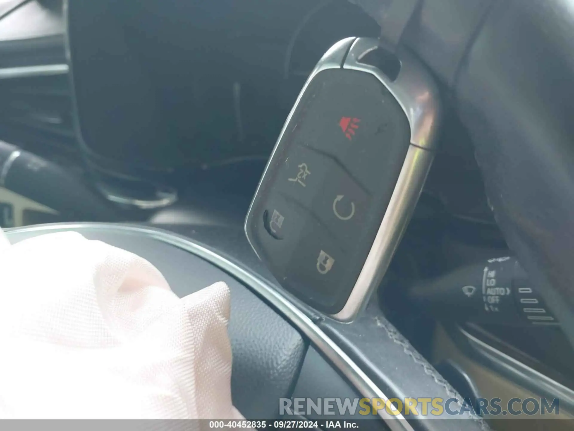 11 Photograph of a damaged car 1GYKNDRS9KZ181274 CADILLAC XT5 2019