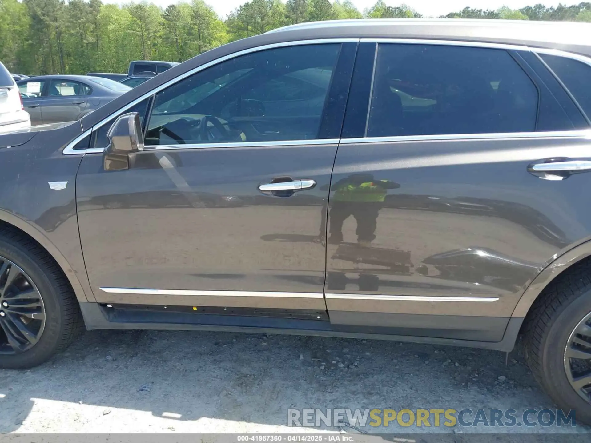 15 Photograph of a damaged car 1GYKNDRS9KZ235687 CADILLAC XT5 2019