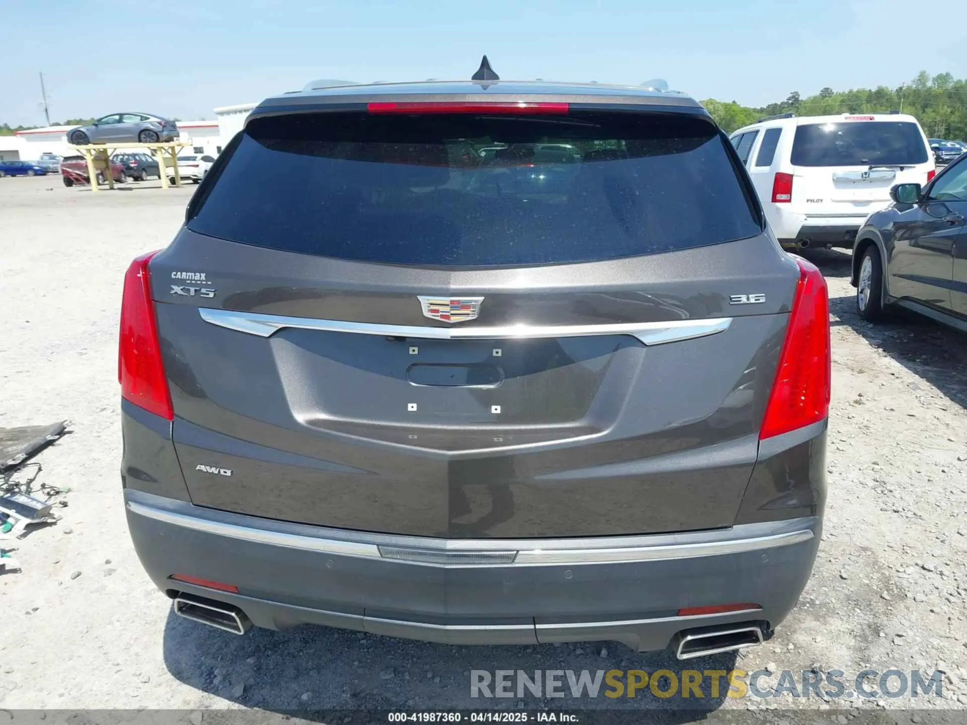 17 Photograph of a damaged car 1GYKNDRS9KZ235687 CADILLAC XT5 2019