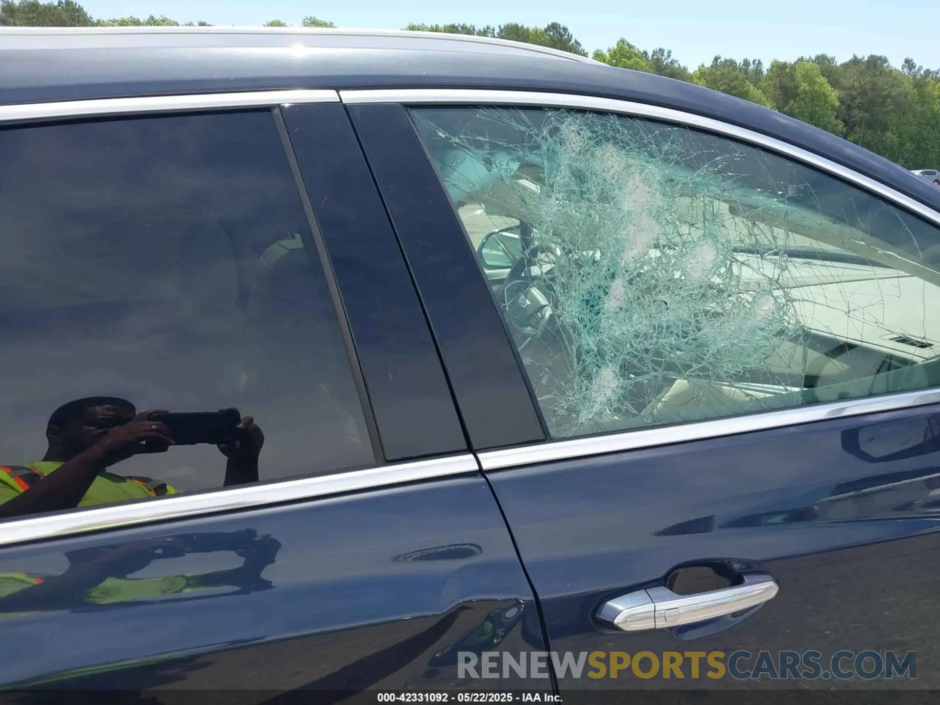 19 Photograph of a damaged car 1GYKNDRSXKZ232989 CADILLAC XT5 2019