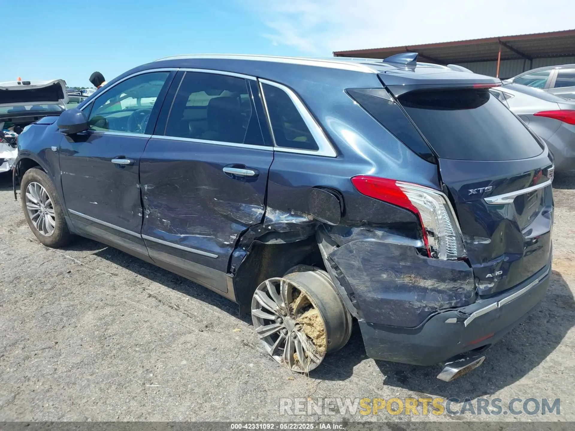3 Photograph of a damaged car 1GYKNDRSXKZ232989 CADILLAC XT5 2019