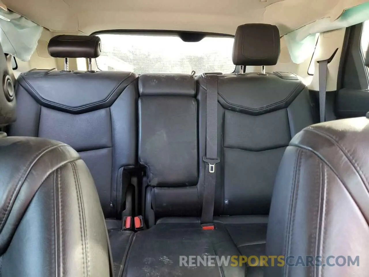 10 Photograph of a damaged car 1GYKNERS3KZ118967 CADILLAC XT5 2019