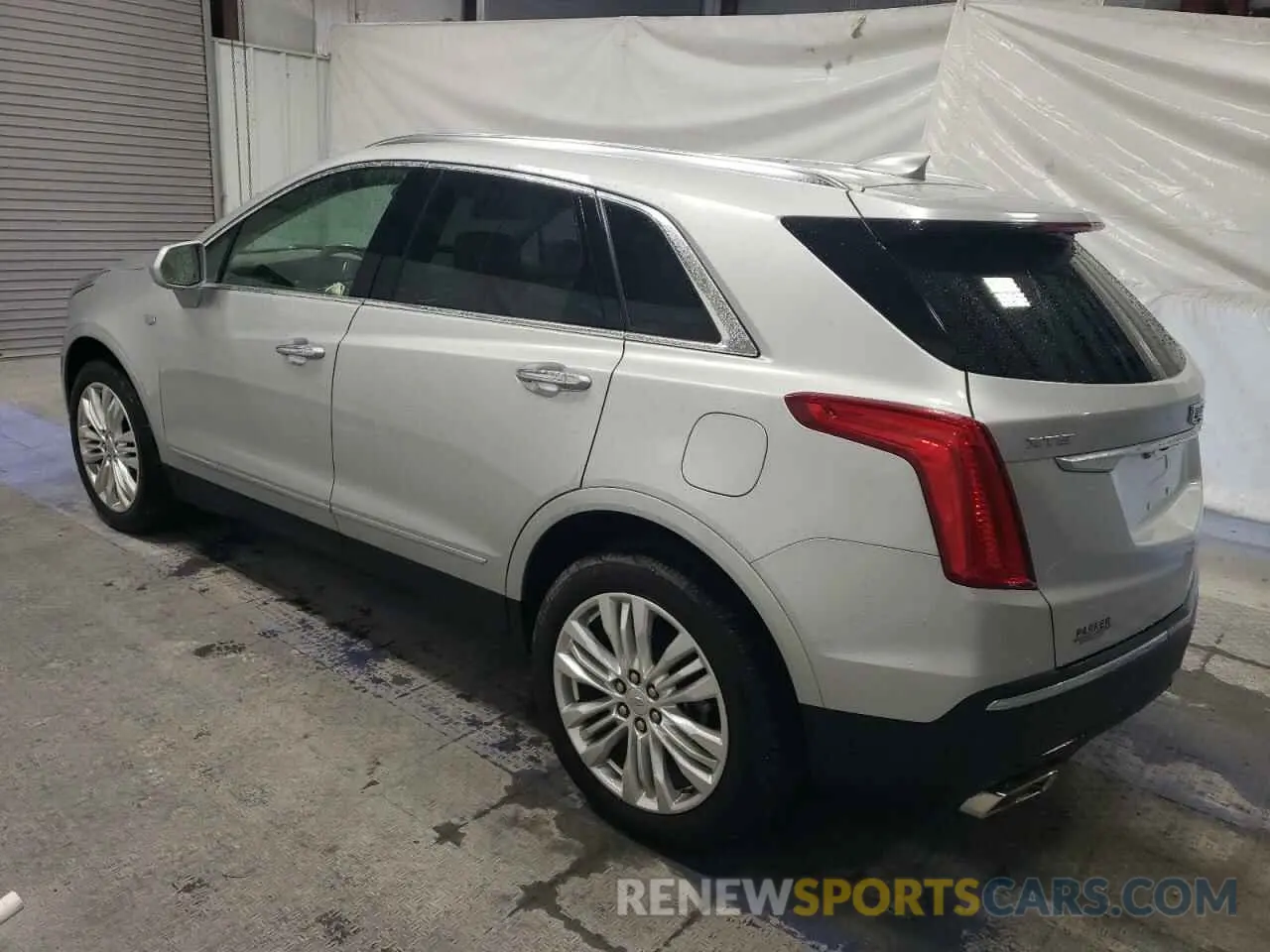 2 Photograph of a damaged car 1GYKNERS3KZ211522 CADILLAC XT5 2019