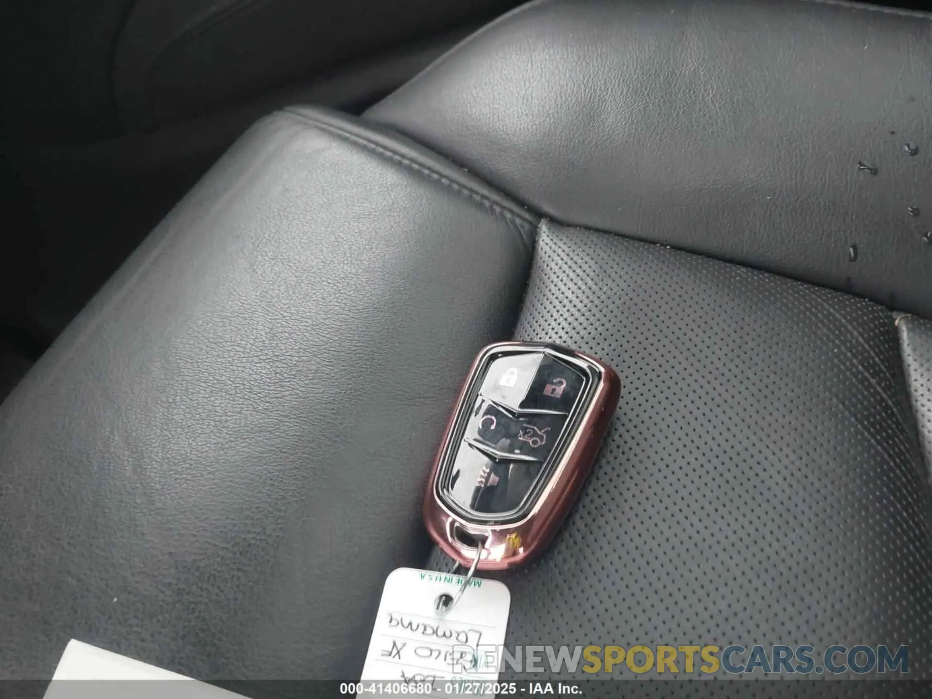 11 Photograph of a damaged car 1GYKNERS6KZ155740 CADILLAC XT5 2019