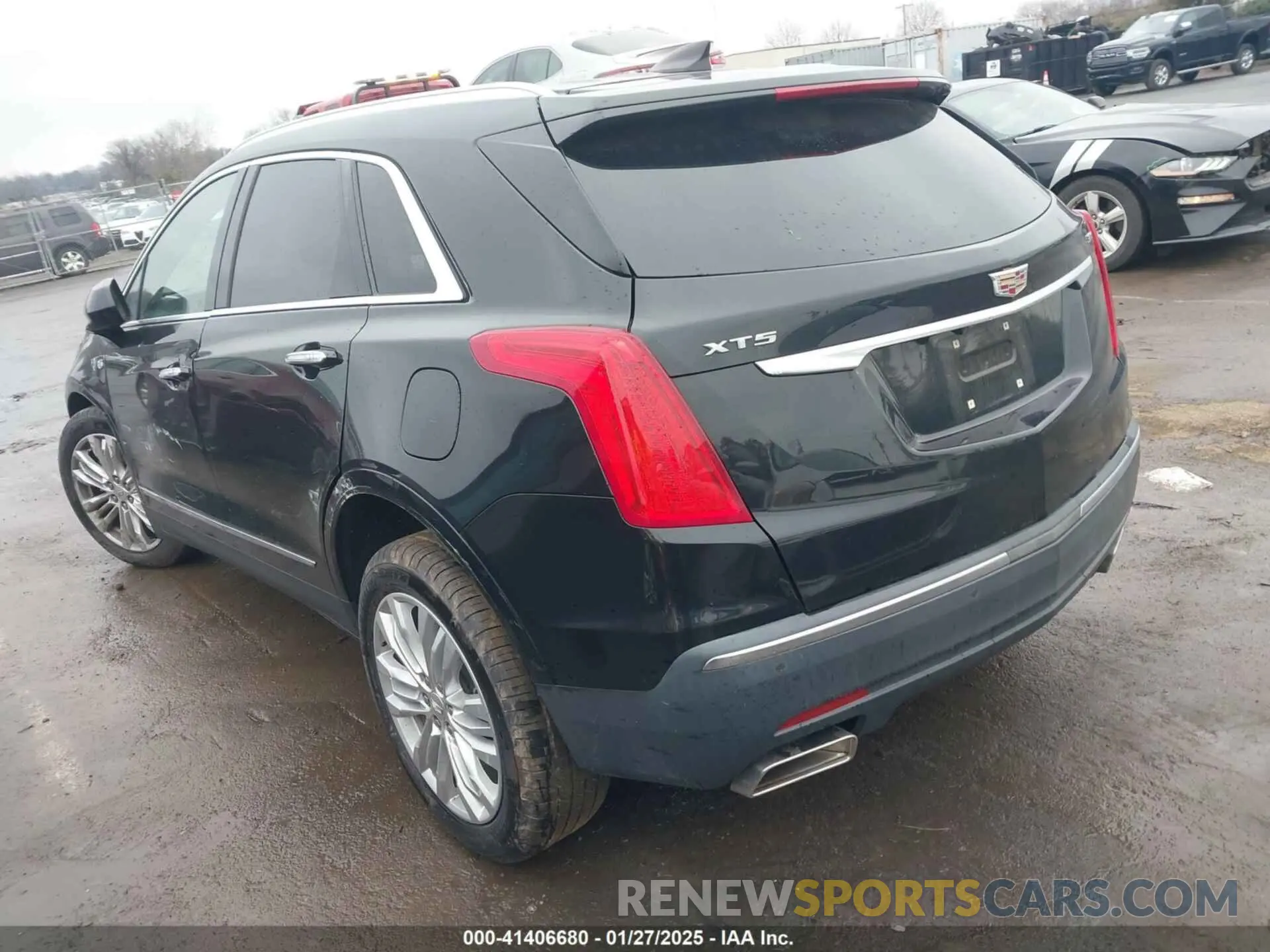 3 Photograph of a damaged car 1GYKNERS6KZ155740 CADILLAC XT5 2019