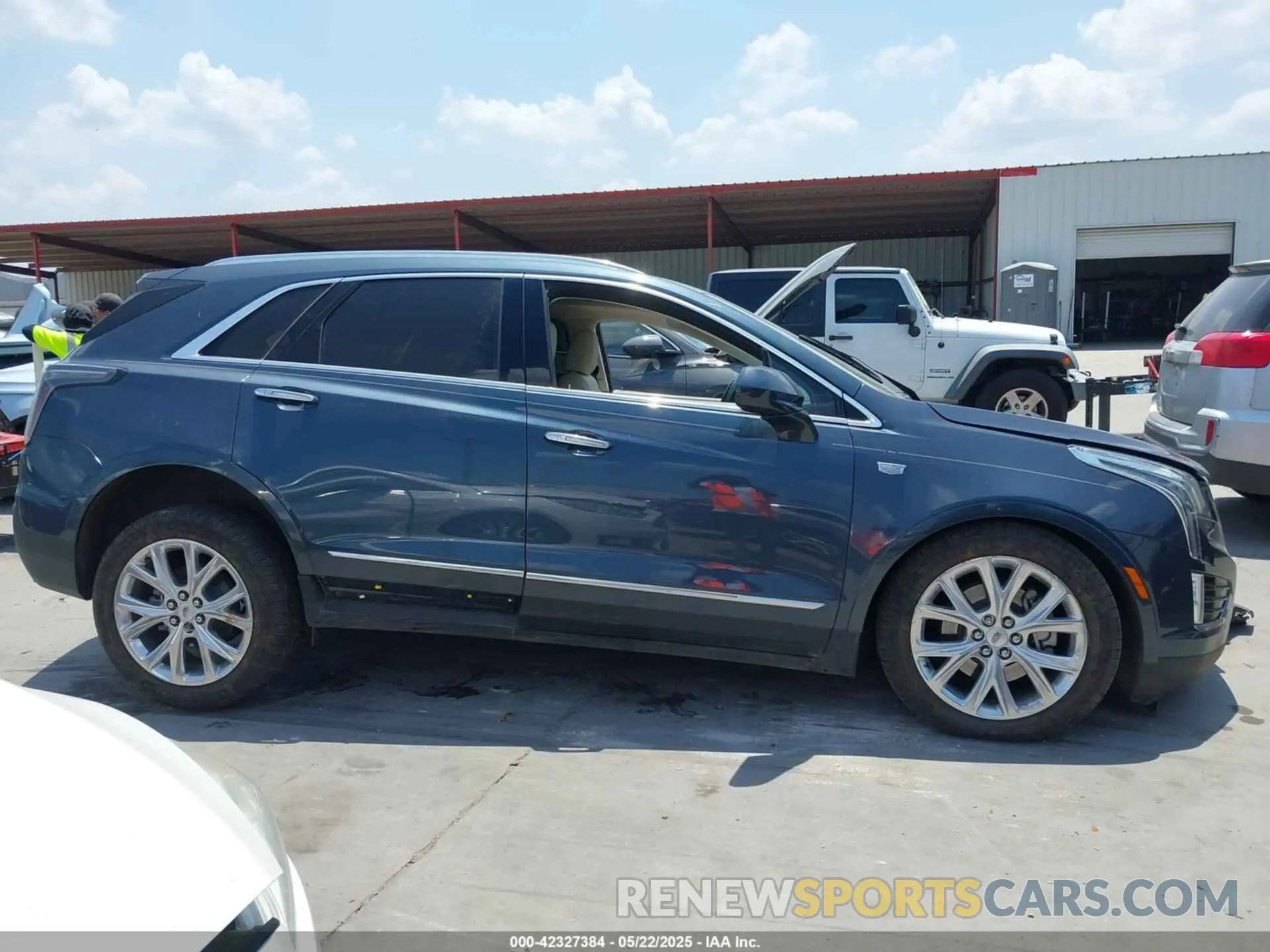 13 Photograph of a damaged car 1GYKNERS7KZ210289 CADILLAC XT5 2019