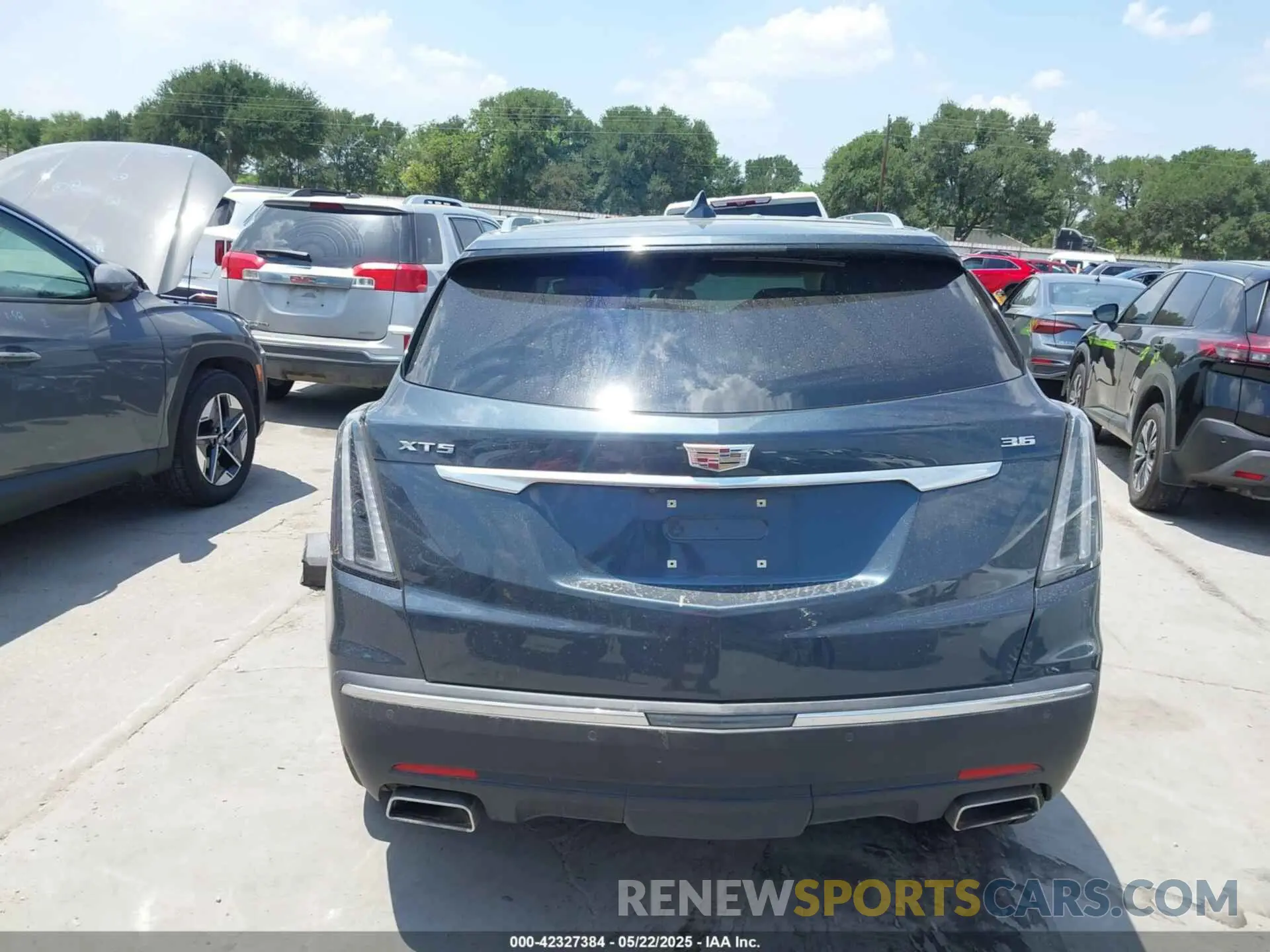 16 Photograph of a damaged car 1GYKNERS7KZ210289 CADILLAC XT5 2019