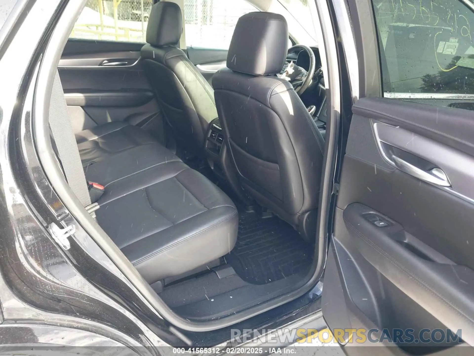 8 Photograph of a damaged car 1GYKNERS7KZ234124 CADILLAC XT5 2019