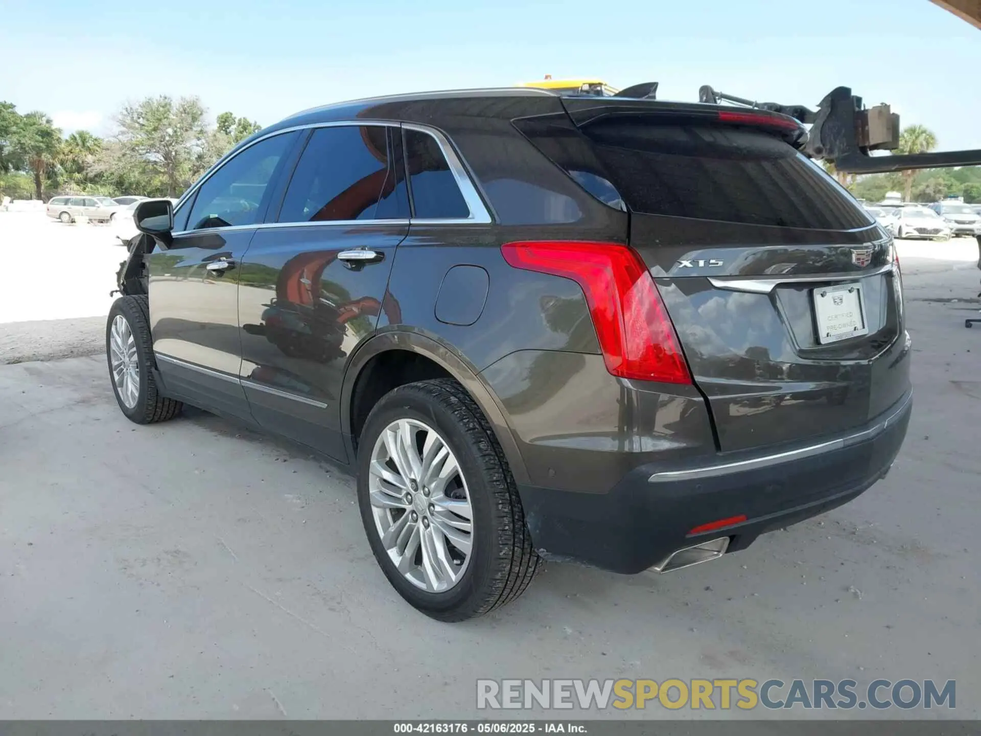 3 Photograph of a damaged car 1GYKNERS9KZ190112 CADILLAC XT5 2019