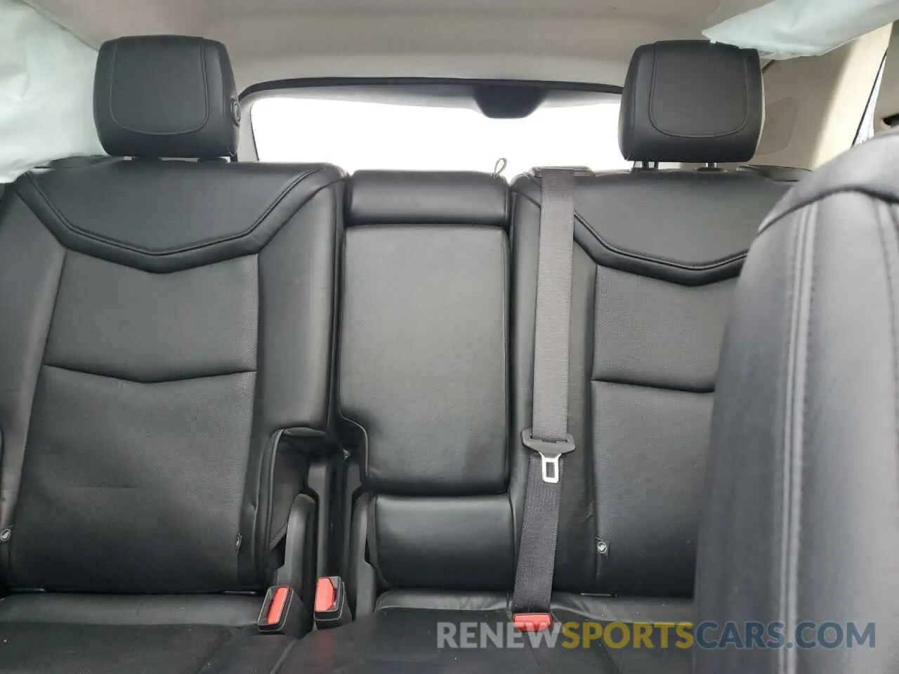 10 Photograph of a damaged car 1GYKNFRS1KZ114339 CADILLAC XT5 2019