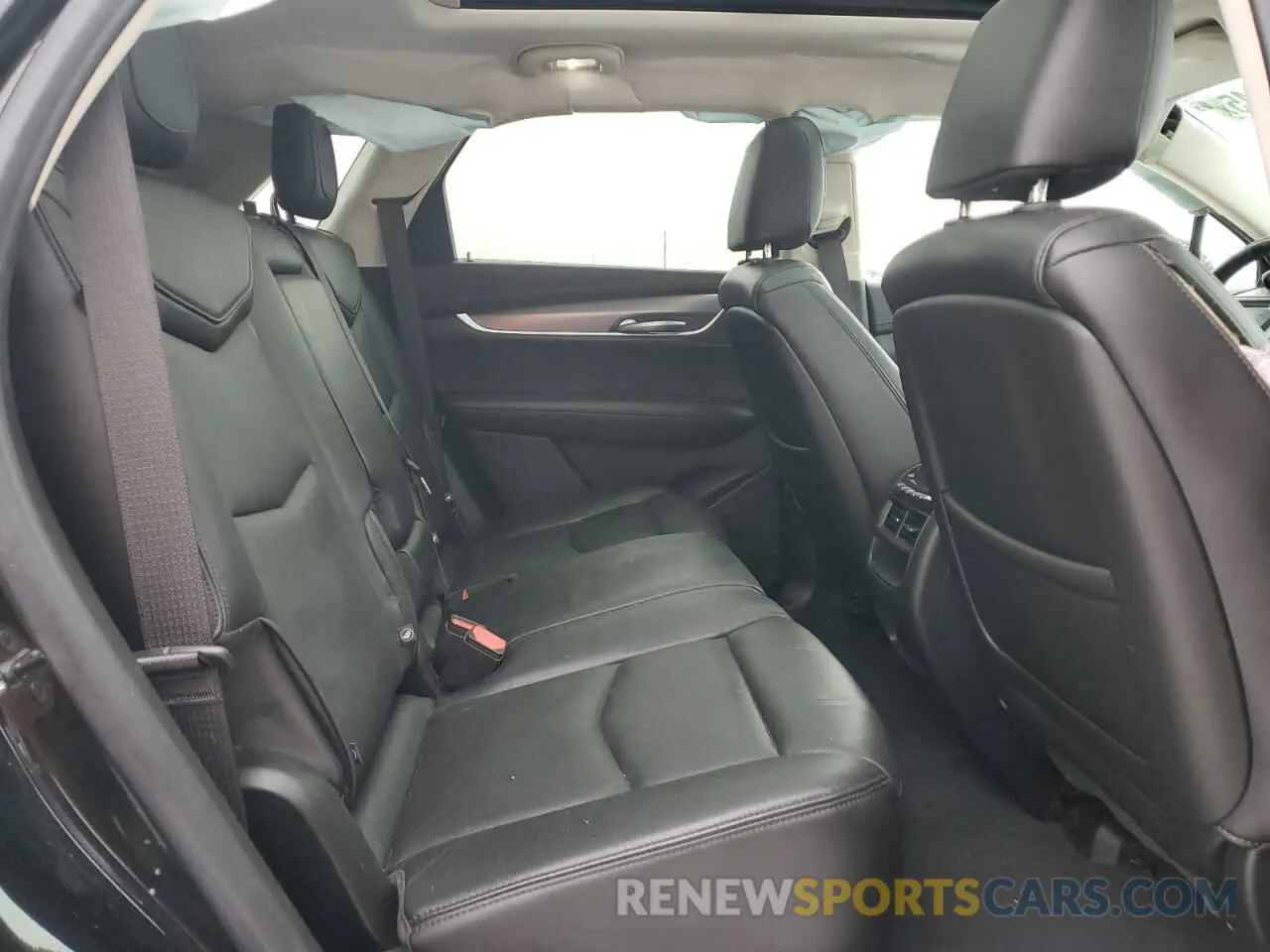 11 Photograph of a damaged car 1GYKNFRS1KZ114339 CADILLAC XT5 2019