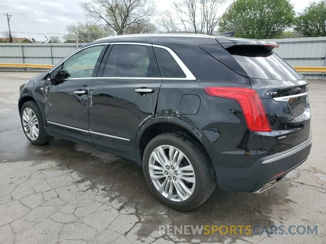 2 Photograph of a damaged car 1GYKNFRS4KZ169688 CADILLAC XT5 2019