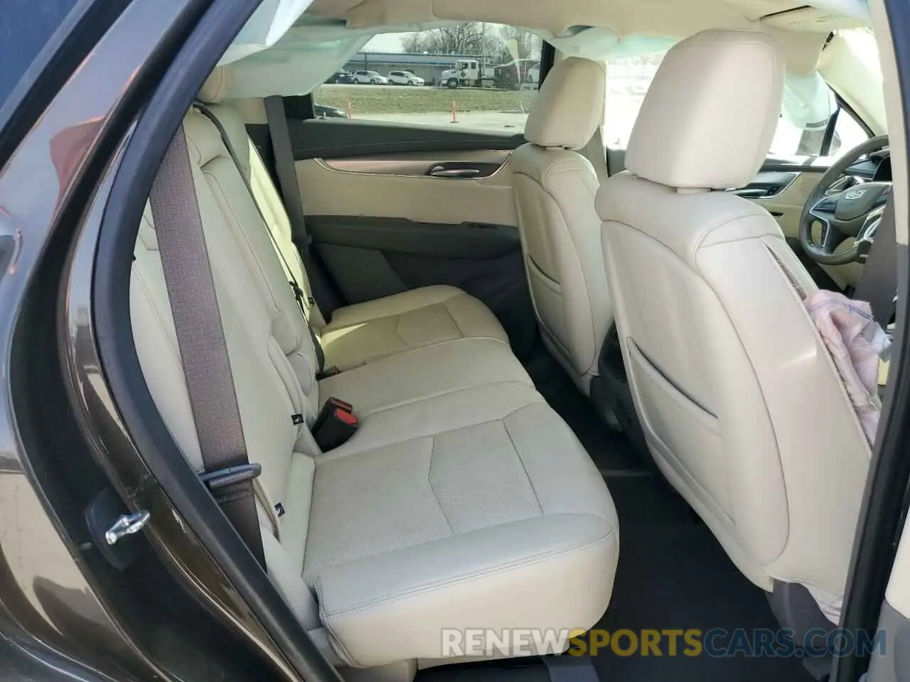 11 Photograph of a damaged car 1GYKNFRS6KZ172768 CADILLAC XT5 2019