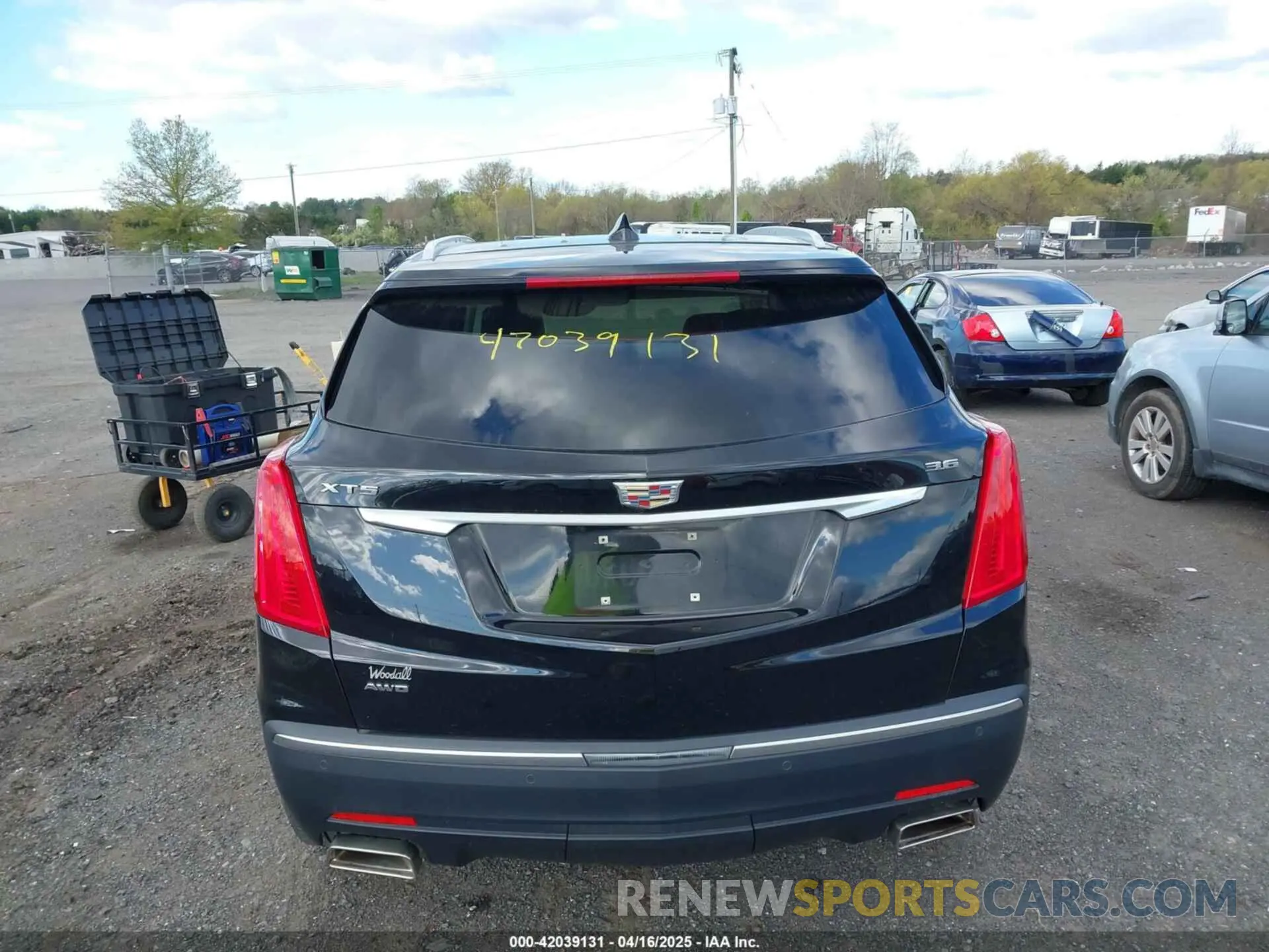 16 Photograph of a damaged car 1GYKNFRS7KZ171791 CADILLAC XT5 2019