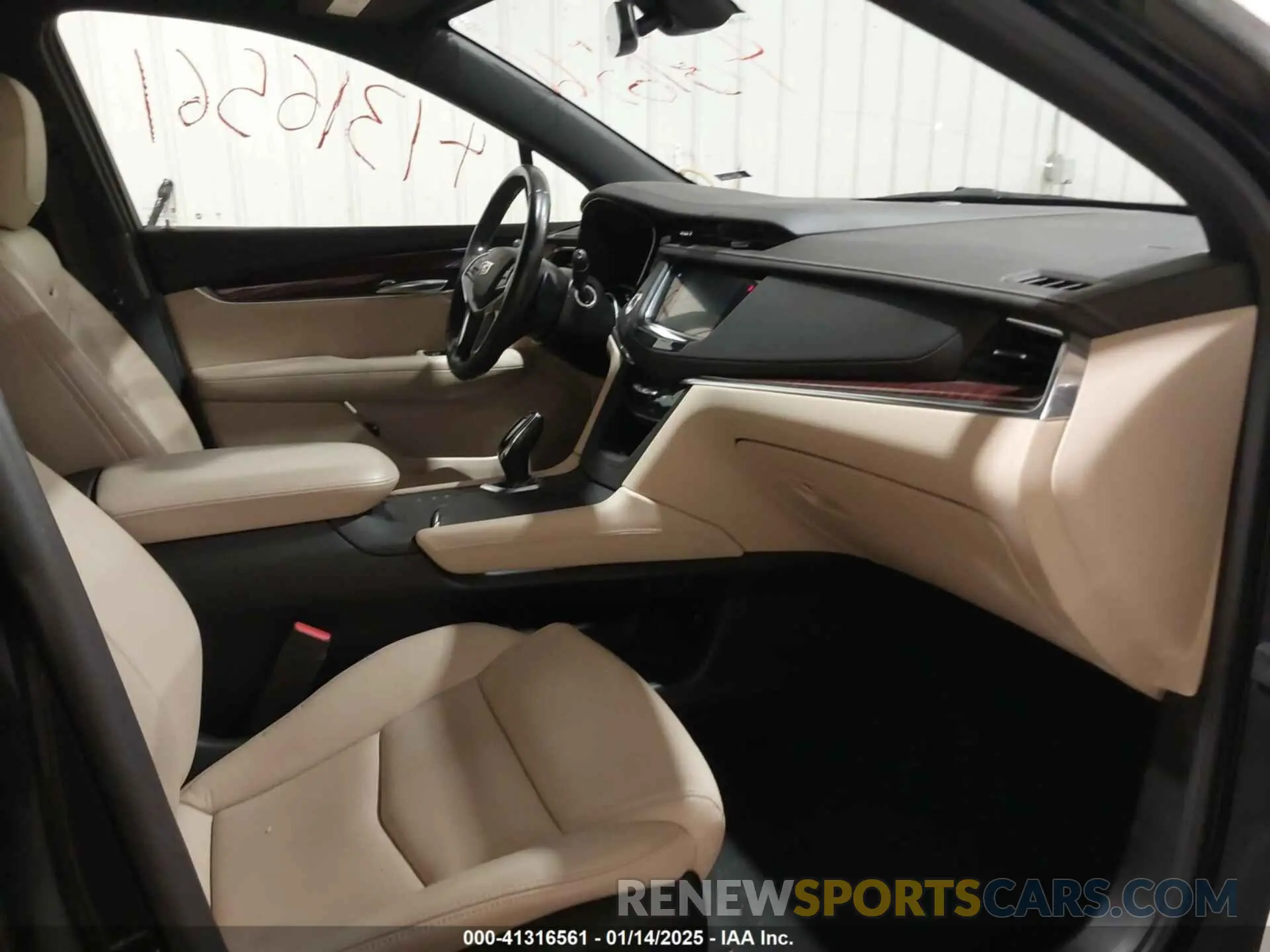 5 Photograph of a damaged car 1GYKNFRSXKZ189590 CADILLAC XT5 2019