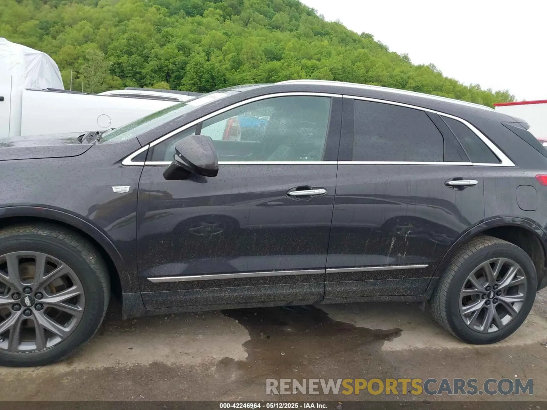 14 Photograph of a damaged car 1GYKNGRS2KZ151390 CADILLAC XT5 2019