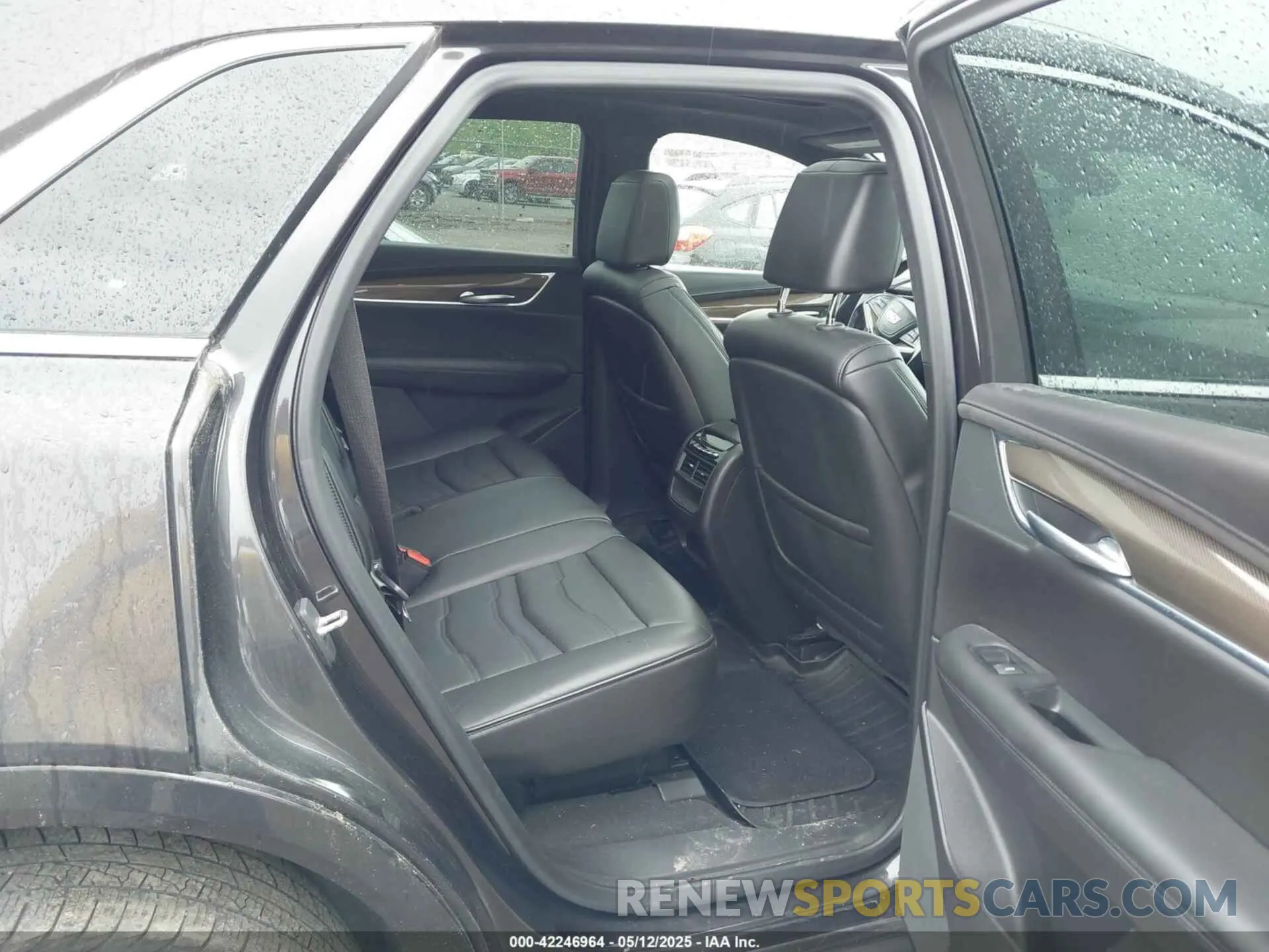 8 Photograph of a damaged car 1GYKNGRS2KZ151390 CADILLAC XT5 2019
