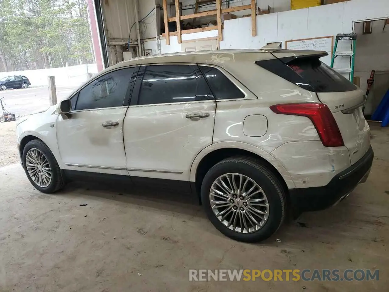 2 Photograph of a damaged car 1GYKNGRS6KZ236619 CADILLAC XT5 2019