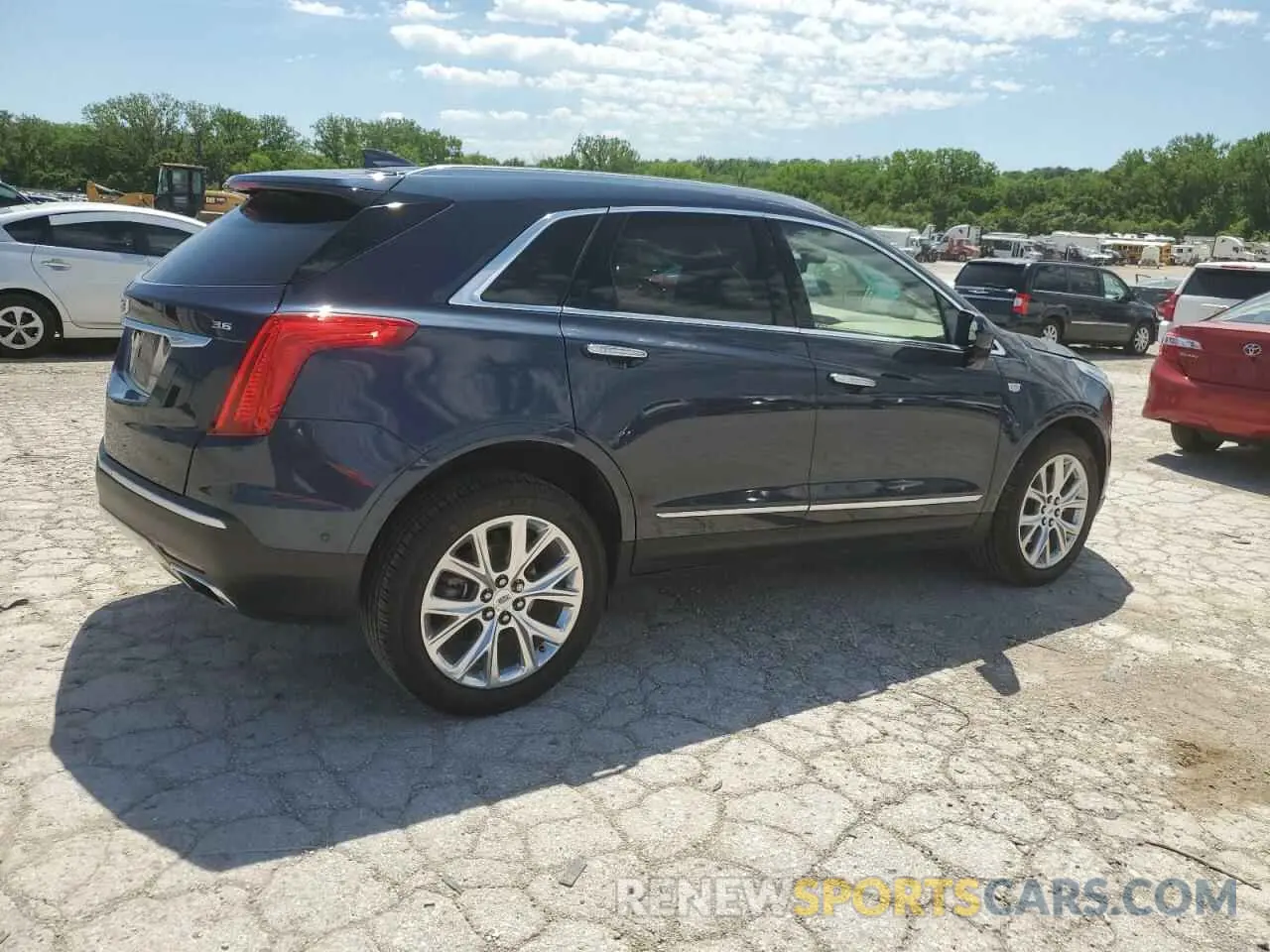 3 Photograph of a damaged car 1GYKNGRS8KZ201631 CADILLAC XT5 2019