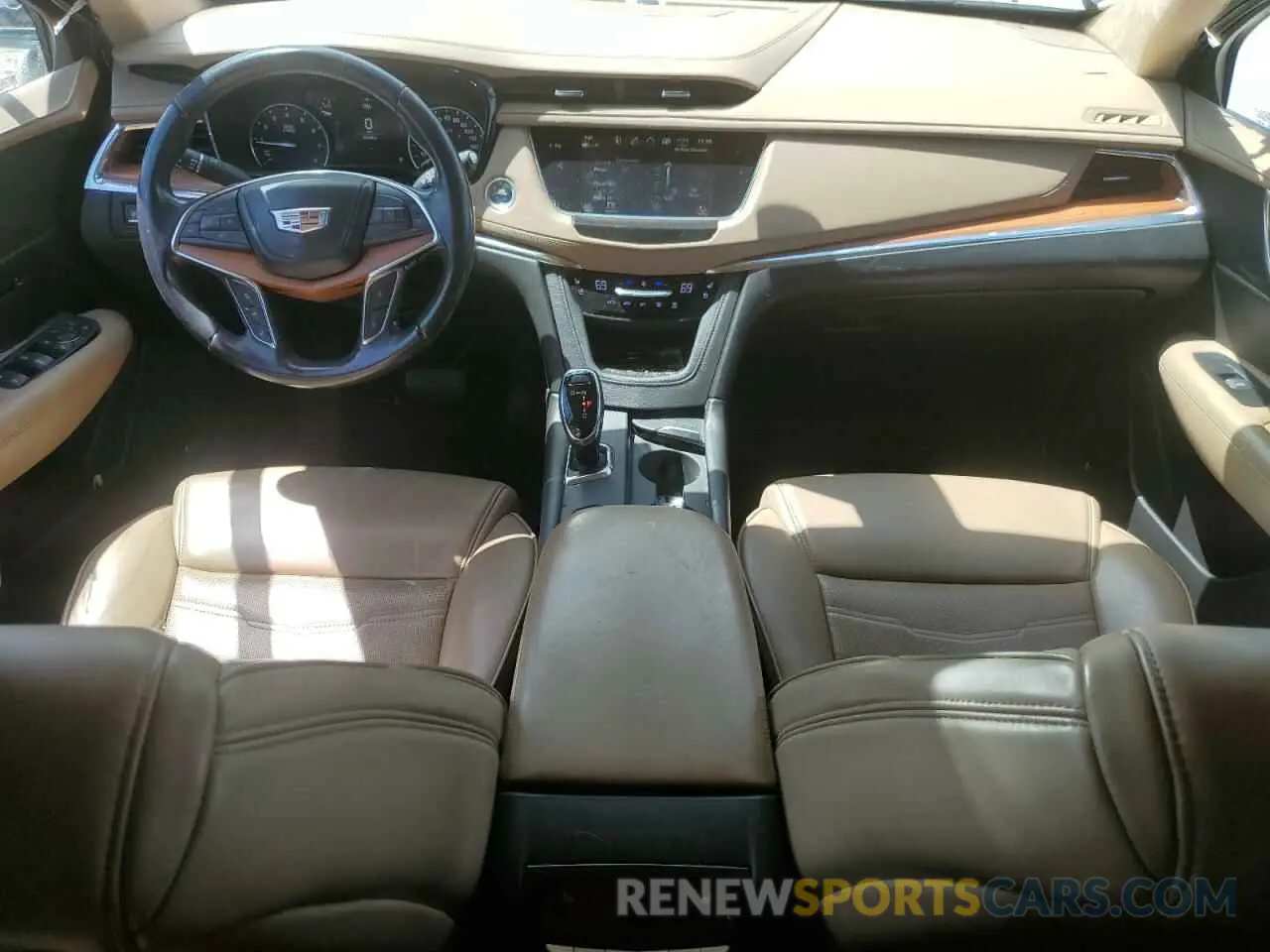 8 Photograph of a damaged car 1GYKNGRS8KZ201631 CADILLAC XT5 2019