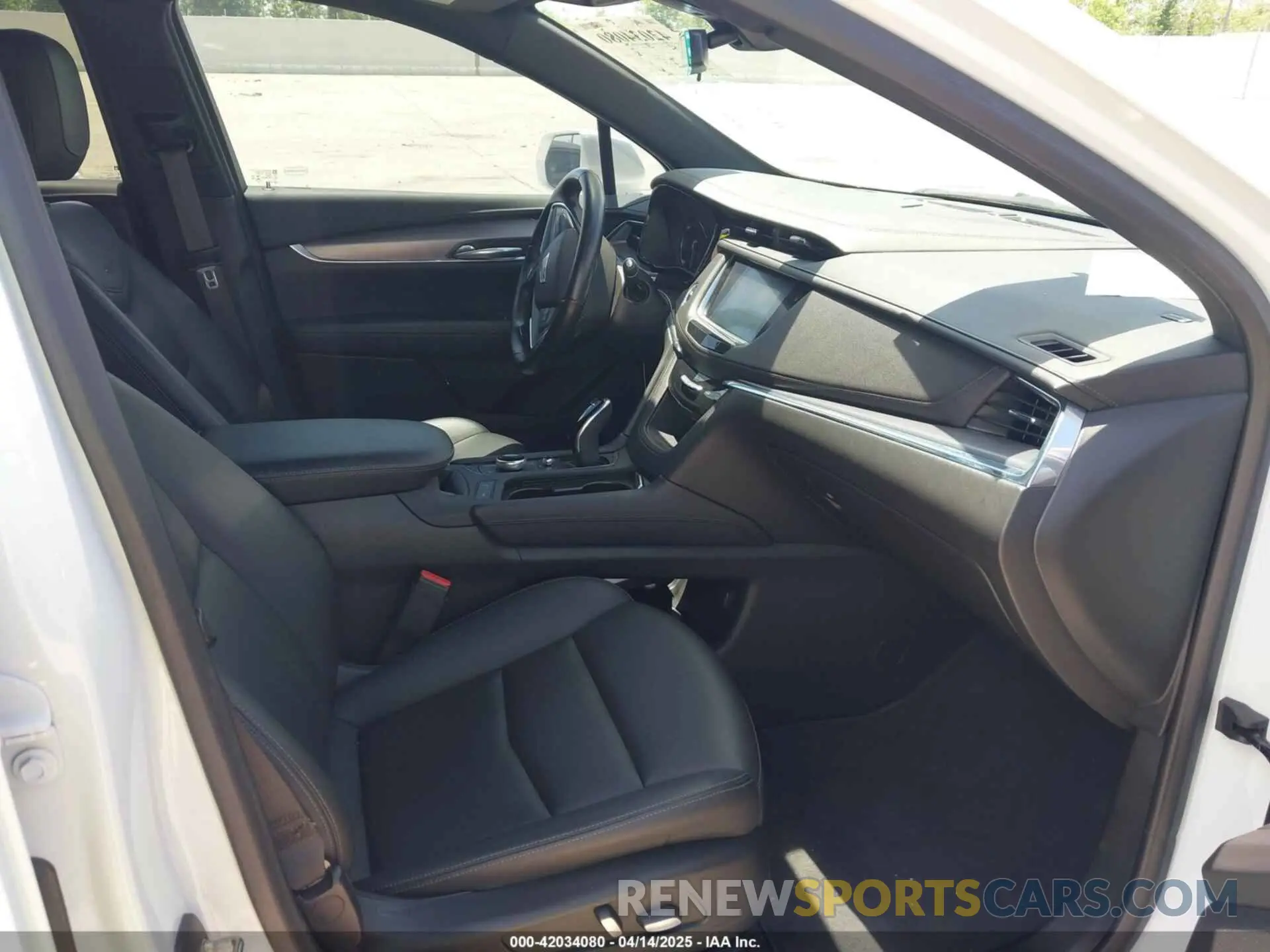 5 Photograph of a damaged car 1GYKNAR40LZ229391 CADILLAC XT5 2020